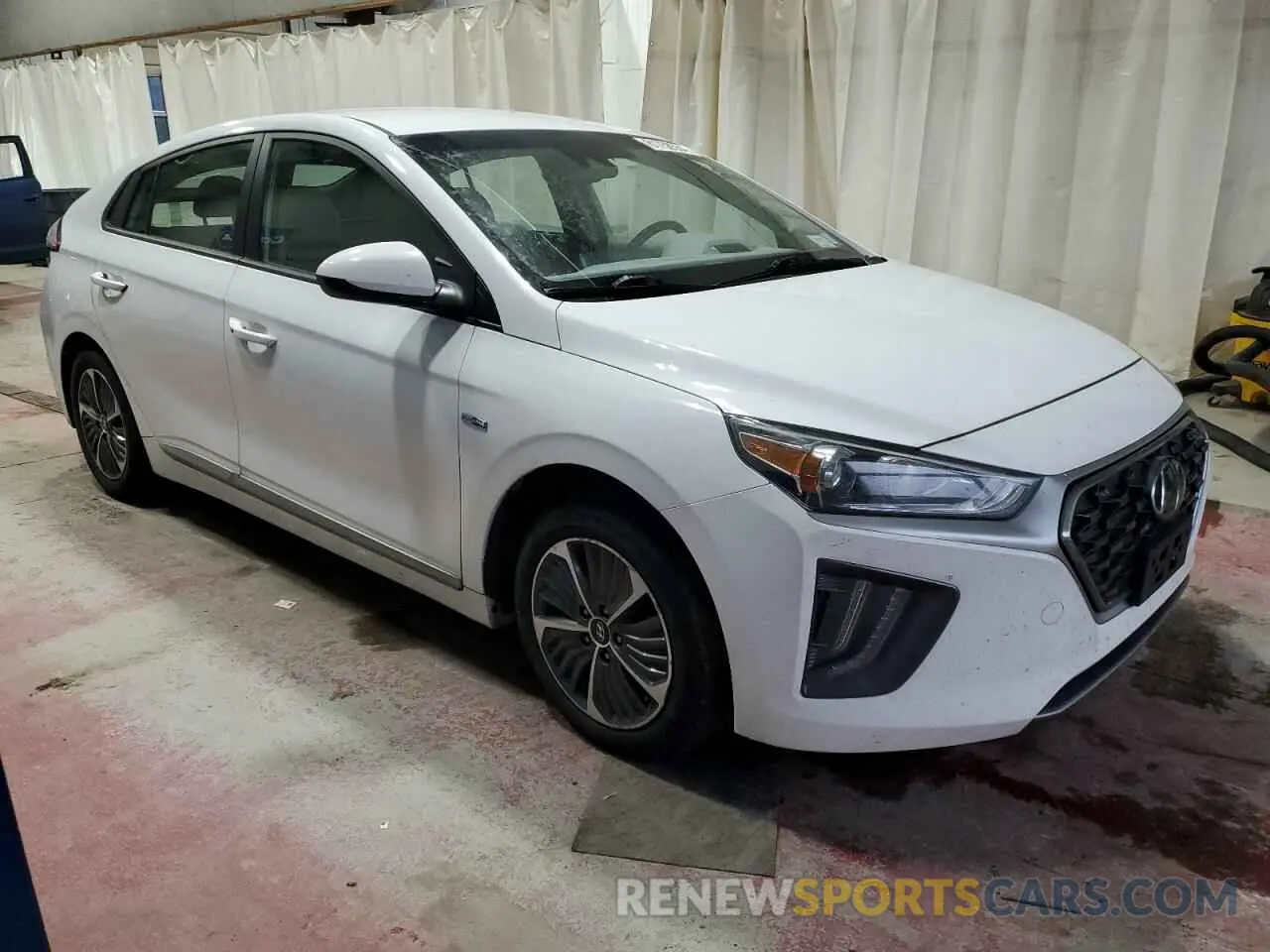 4 fotografías del automóvil dañado KMHC65LD0LU237765 HYUNDAI IONIQ 2020