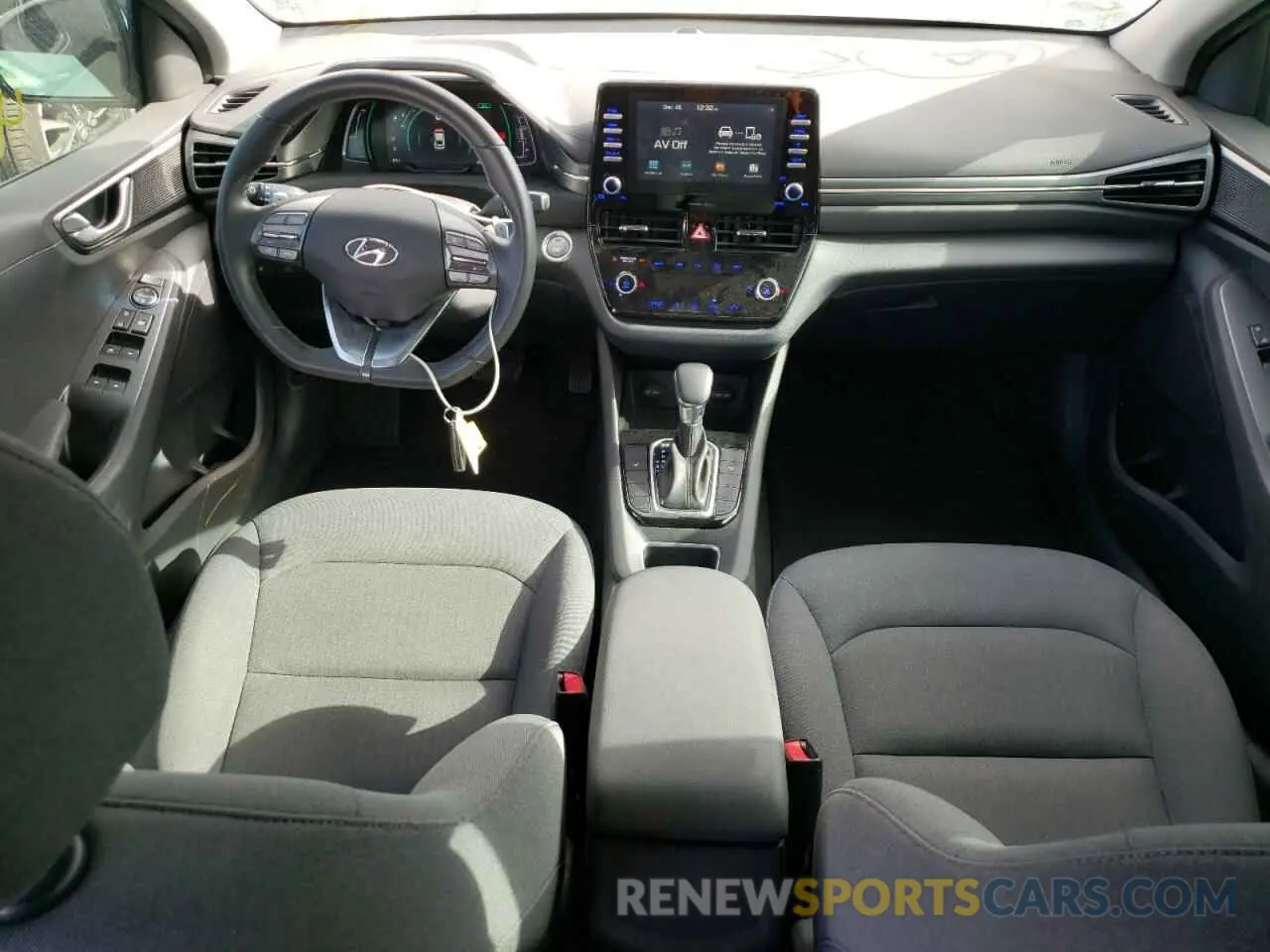 8 fotografías del automóvil dañado KMHC75LC2LU194759 HYUNDAI IONIQ 2020