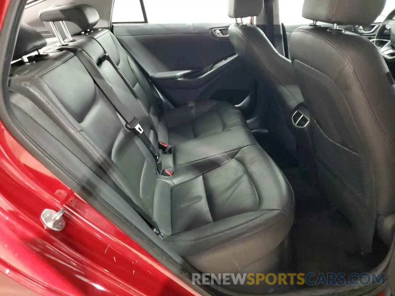 10 fotografías del automóvil dañado KMHC05LC6MU250403 HYUNDAI IONIQ 2021