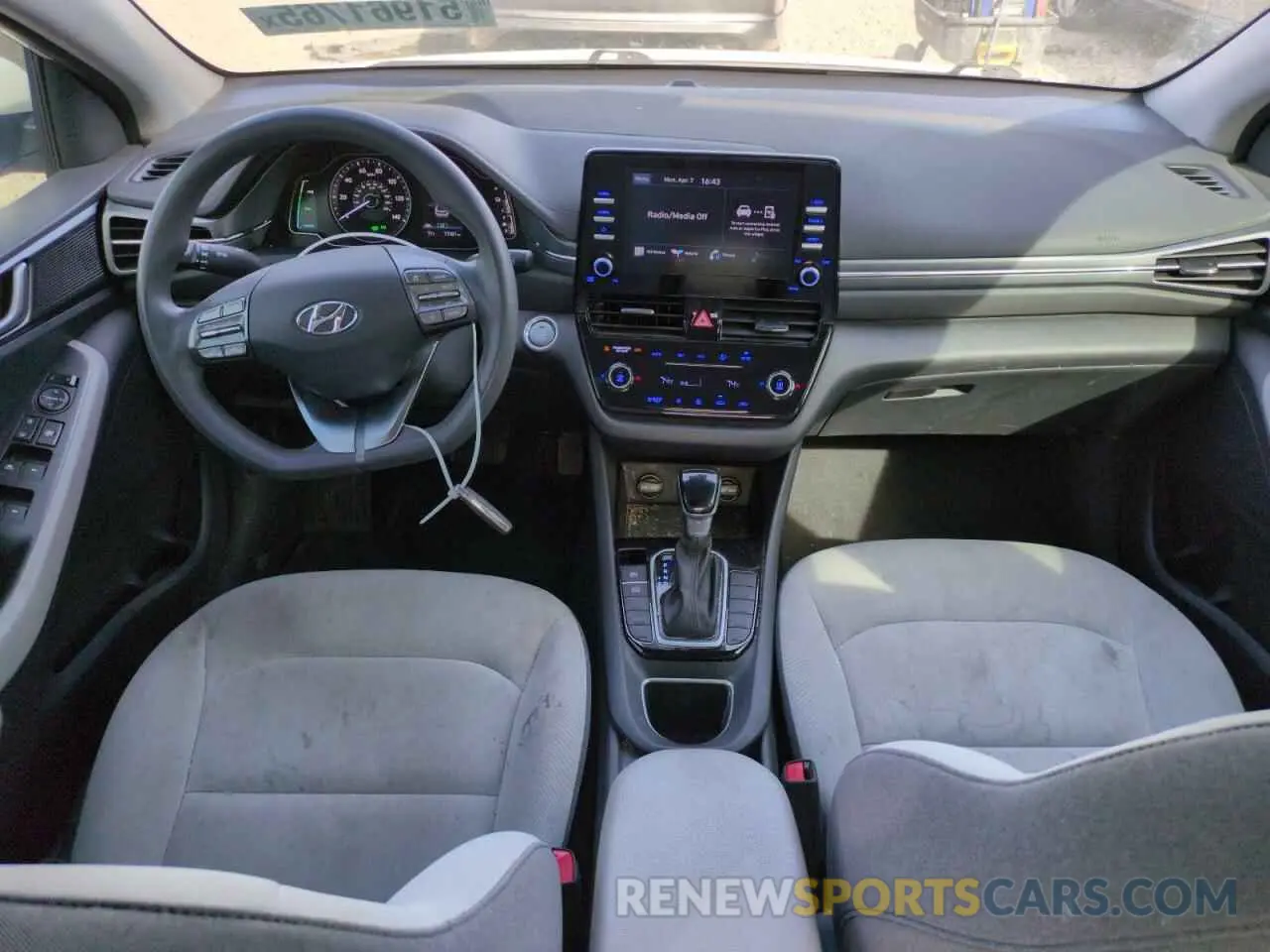 8 fotografías del automóvil dañado KMHC65LC2MU245441 HYUNDAI IONIQ 2021