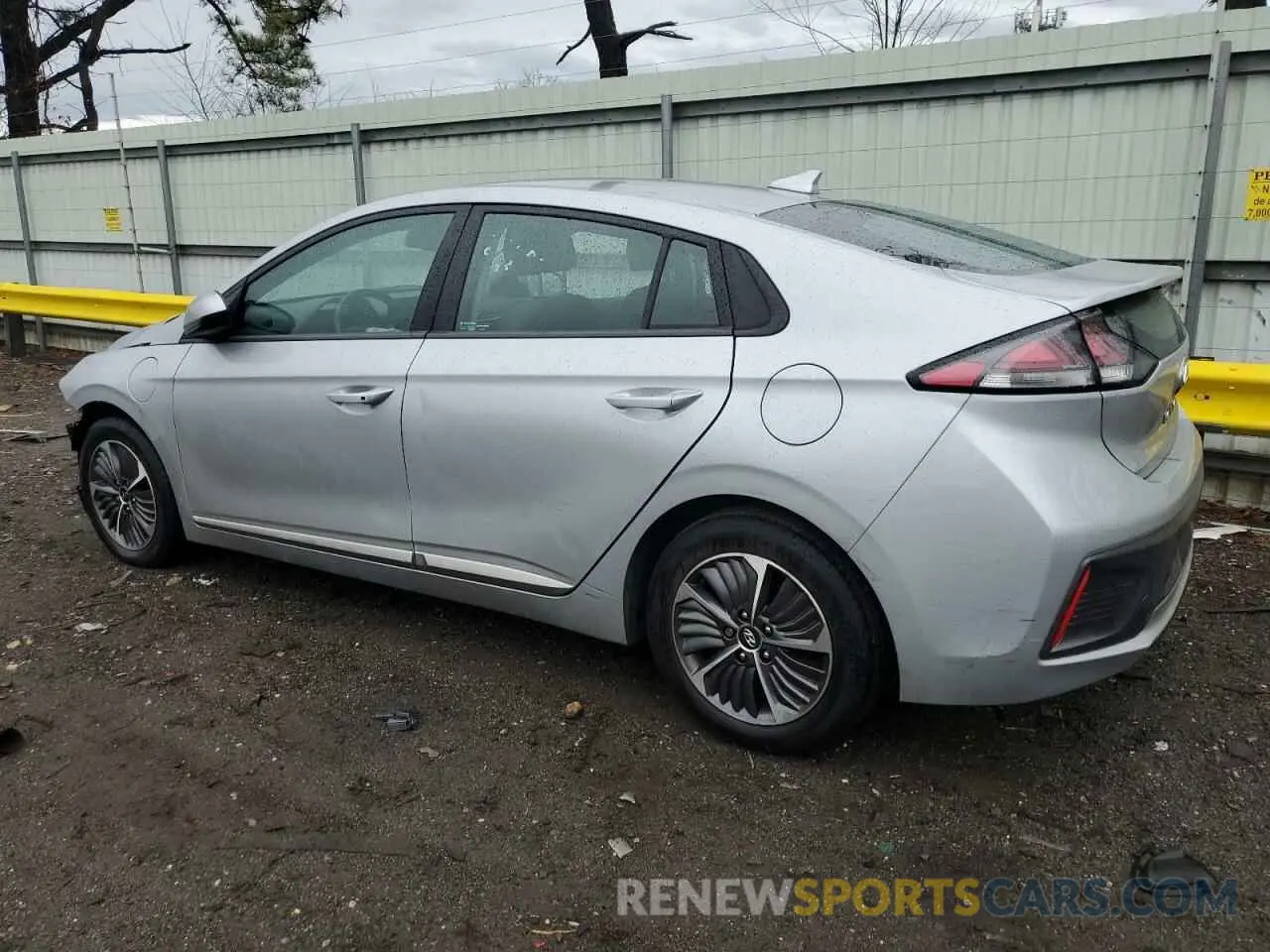 2 fotografías del automóvil dañado KMHC65LD5MU261254 HYUNDAI IONIQ 2021