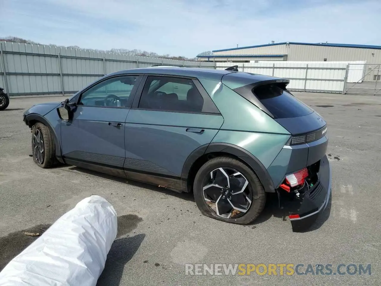 2 fotografías del automóvil dañado KM8KMDDF2RU334101 HYUNDAI IONIQ 2024