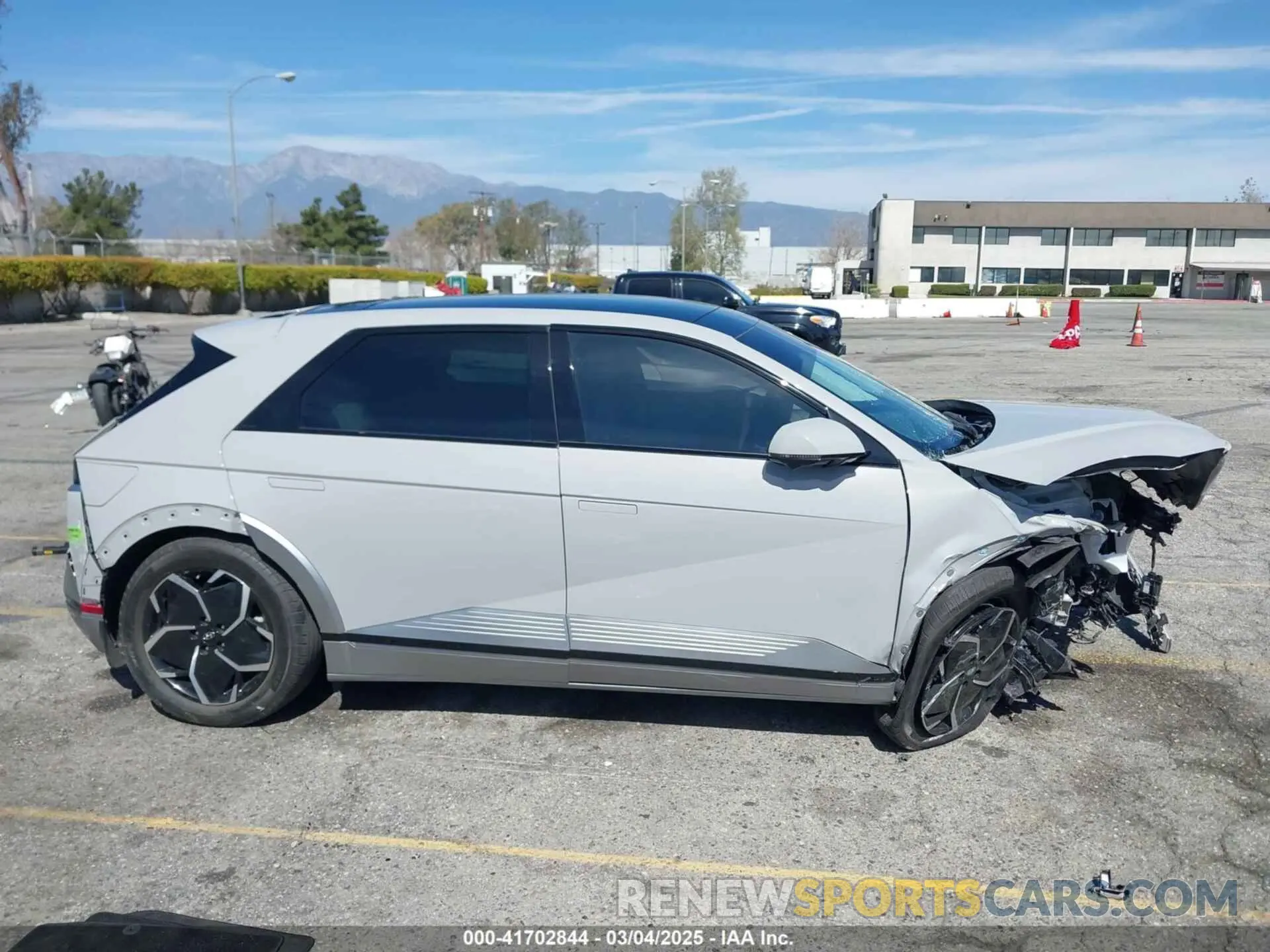 13 fotografías del automóvil dañado KM8KR4AE4PU189332 HYUNDAI IONIQ 5 2023