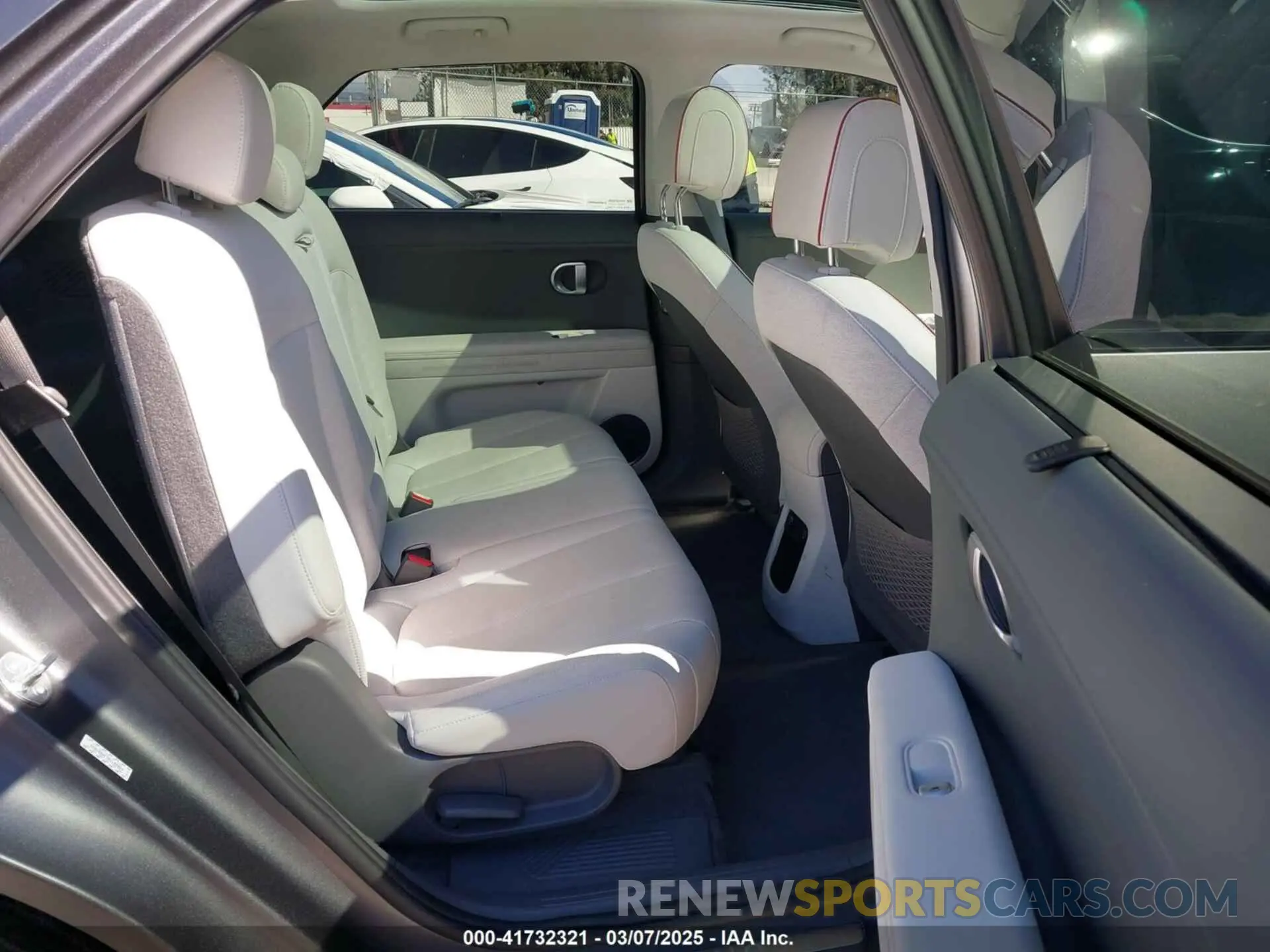 8 fotografías del automóvil dañado KM8KRDAF7PU182884 HYUNDAI IONIQ 5 2023