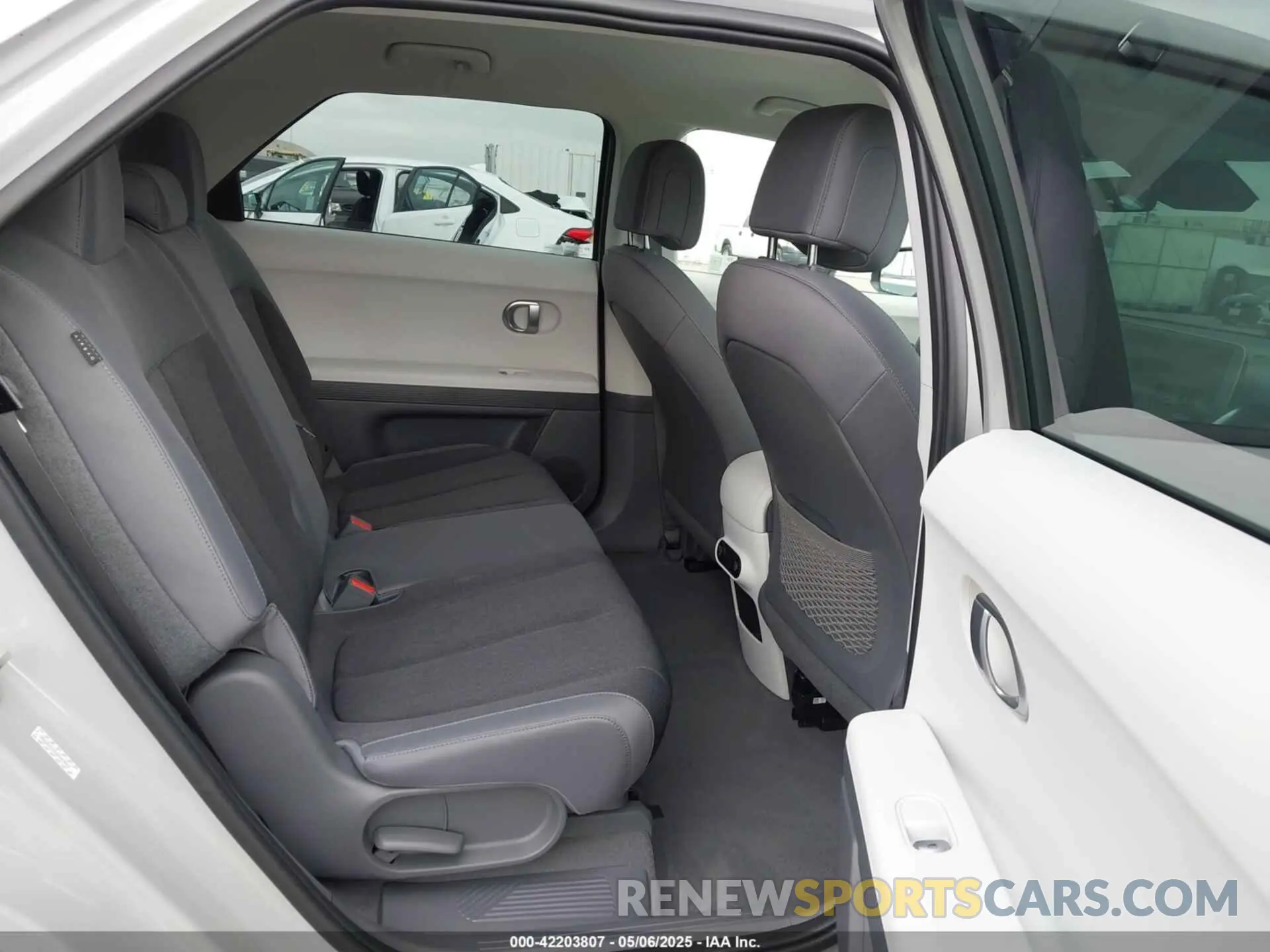 8 fotografías del automóvil dañado KM8KN4DE6RU295565 HYUNDAI IONIQ 5 2024