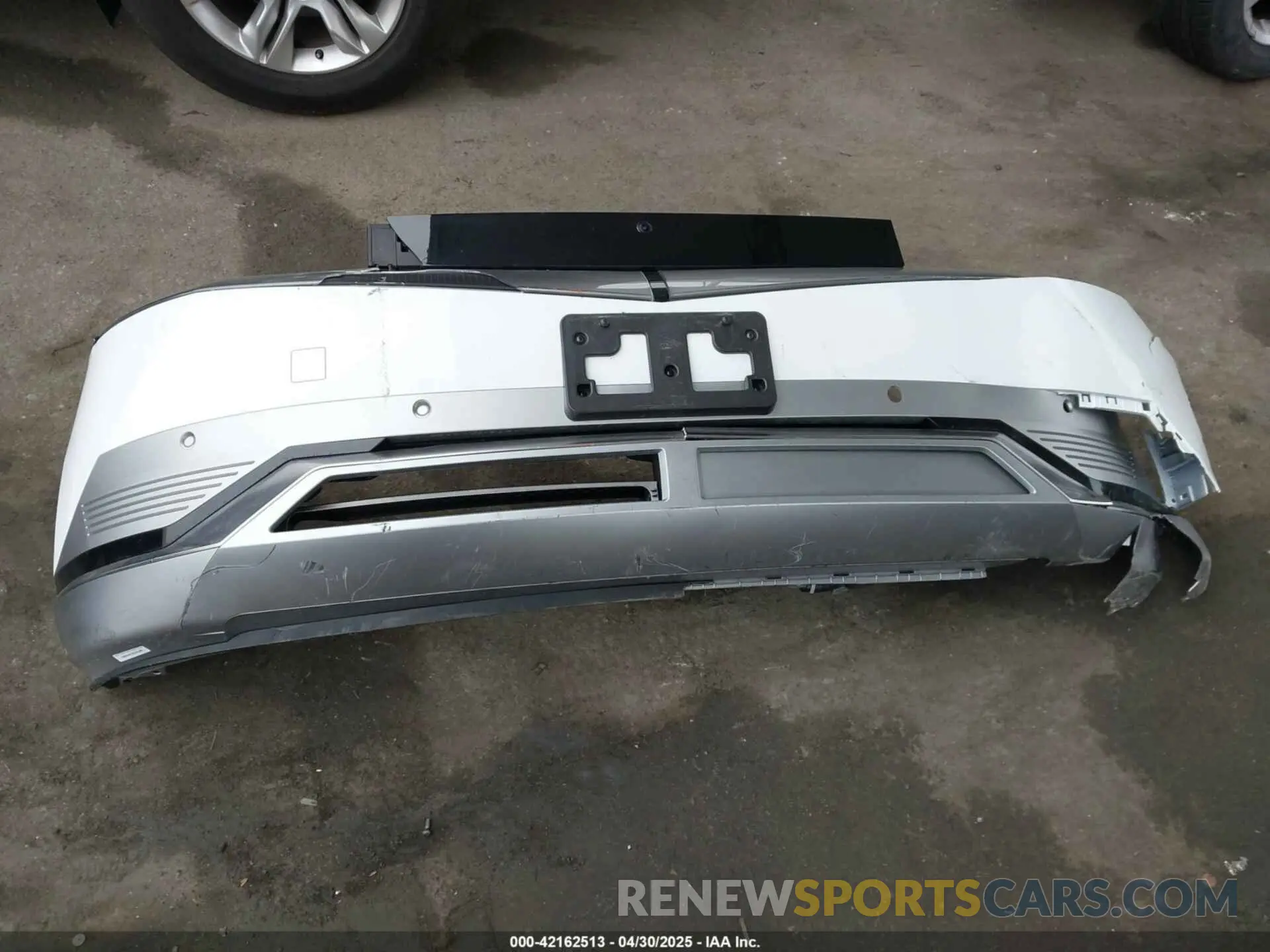 12 fotografías del automóvil dañado KM8KR4DE3RU331605 HYUNDAI IONIQ 5 2024