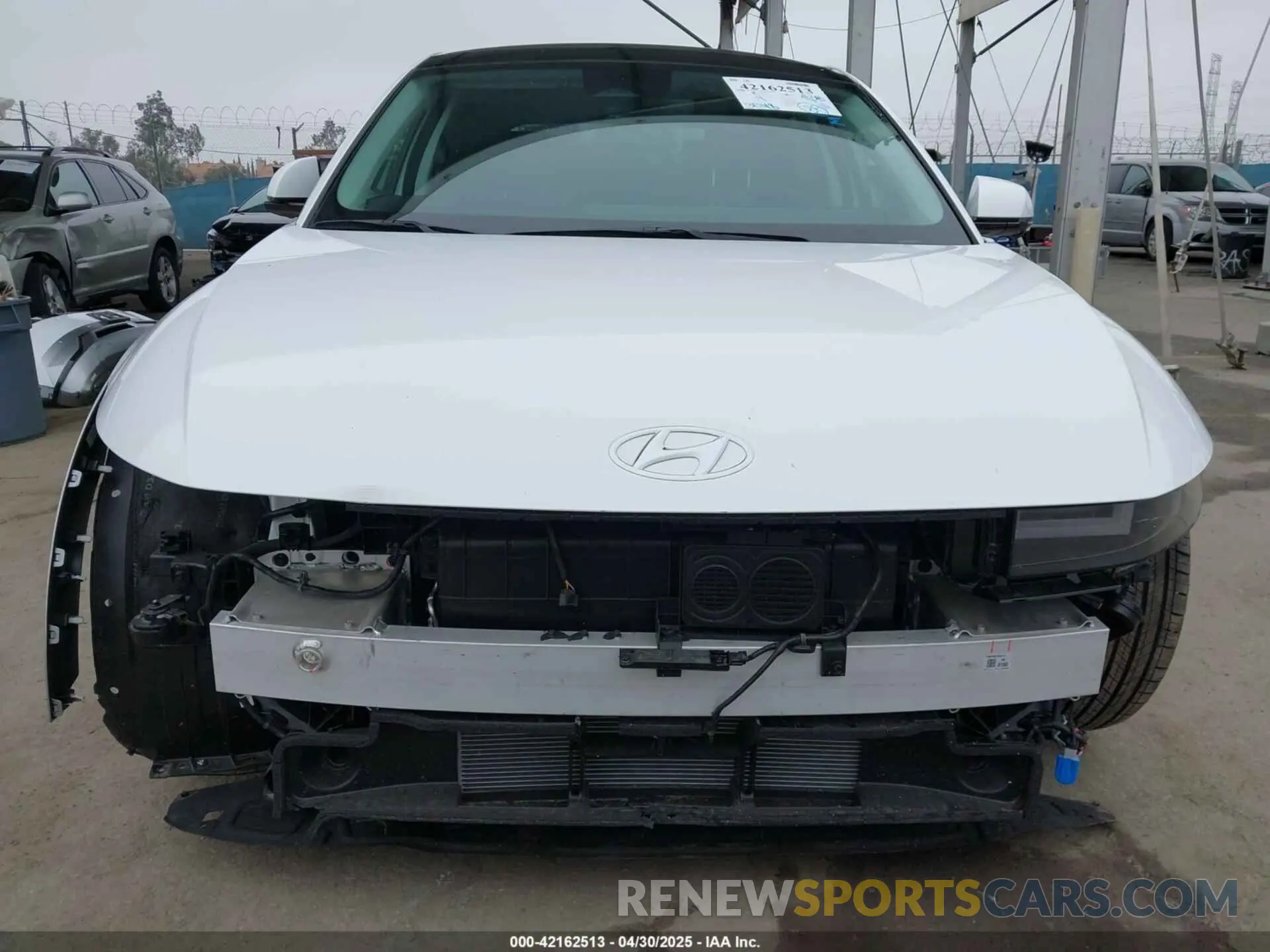 13 fotografías del automóvil dañado KM8KR4DE3RU331605 HYUNDAI IONIQ 5 2024