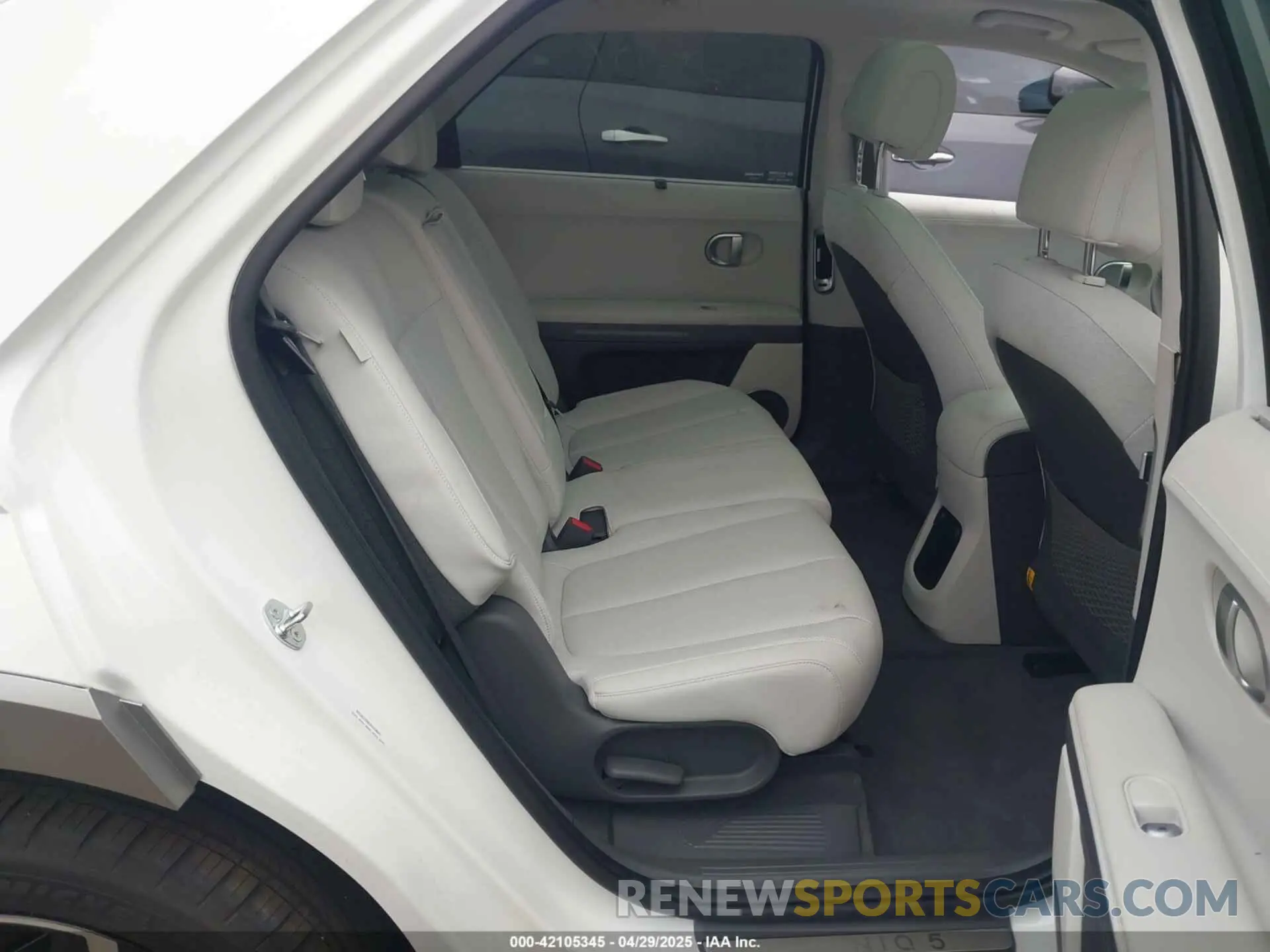 8 fotografías del automóvil dañado KM8KR4DE8RU330336 HYUNDAI IONIQ 5 2024