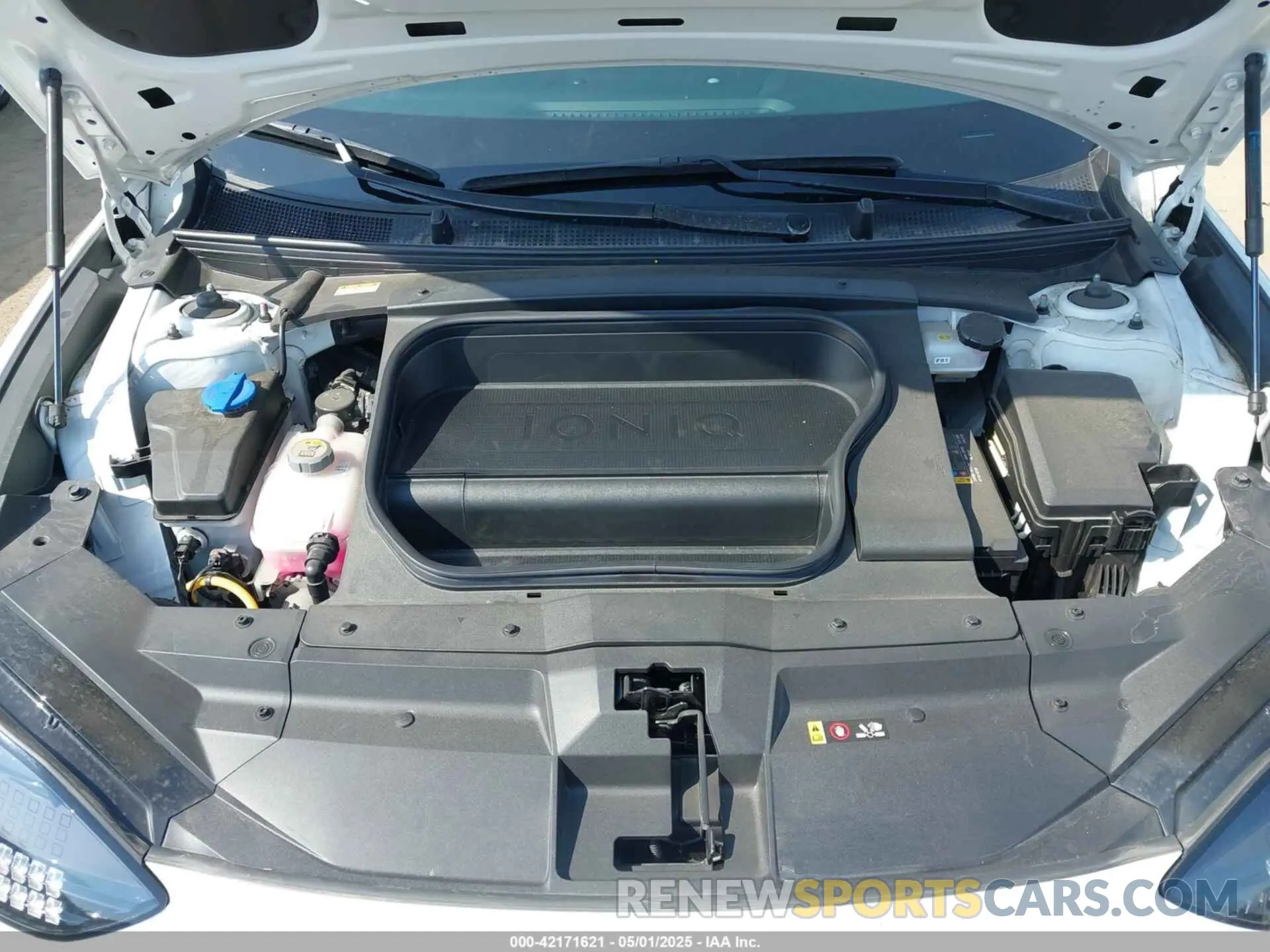 10 fotografías del automóvil dañado KMHM34AA0PA028579 HYUNDAI IONIQ 6 2023