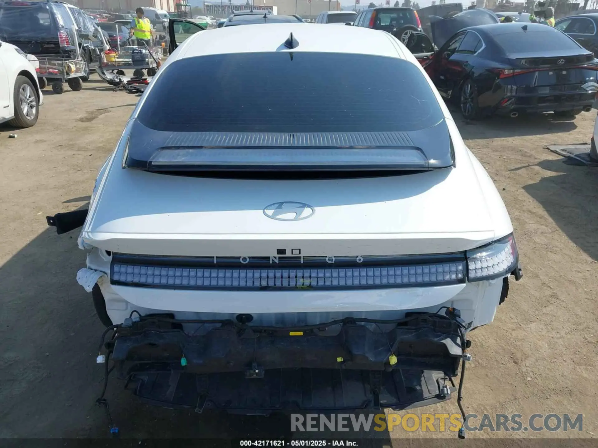 17 fotografías del automóvil dañado KMHM34AA0PA028579 HYUNDAI IONIQ 6 2023