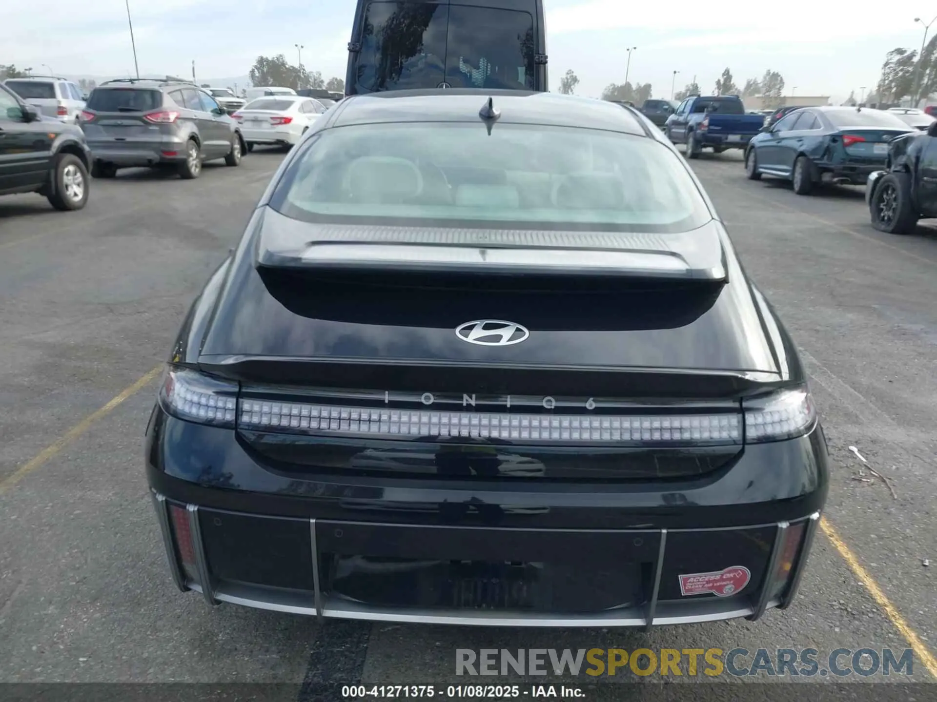 17 fotografías del automóvil dañado KMHM34AA6PA030658 HYUNDAI IONIQ 6 2023