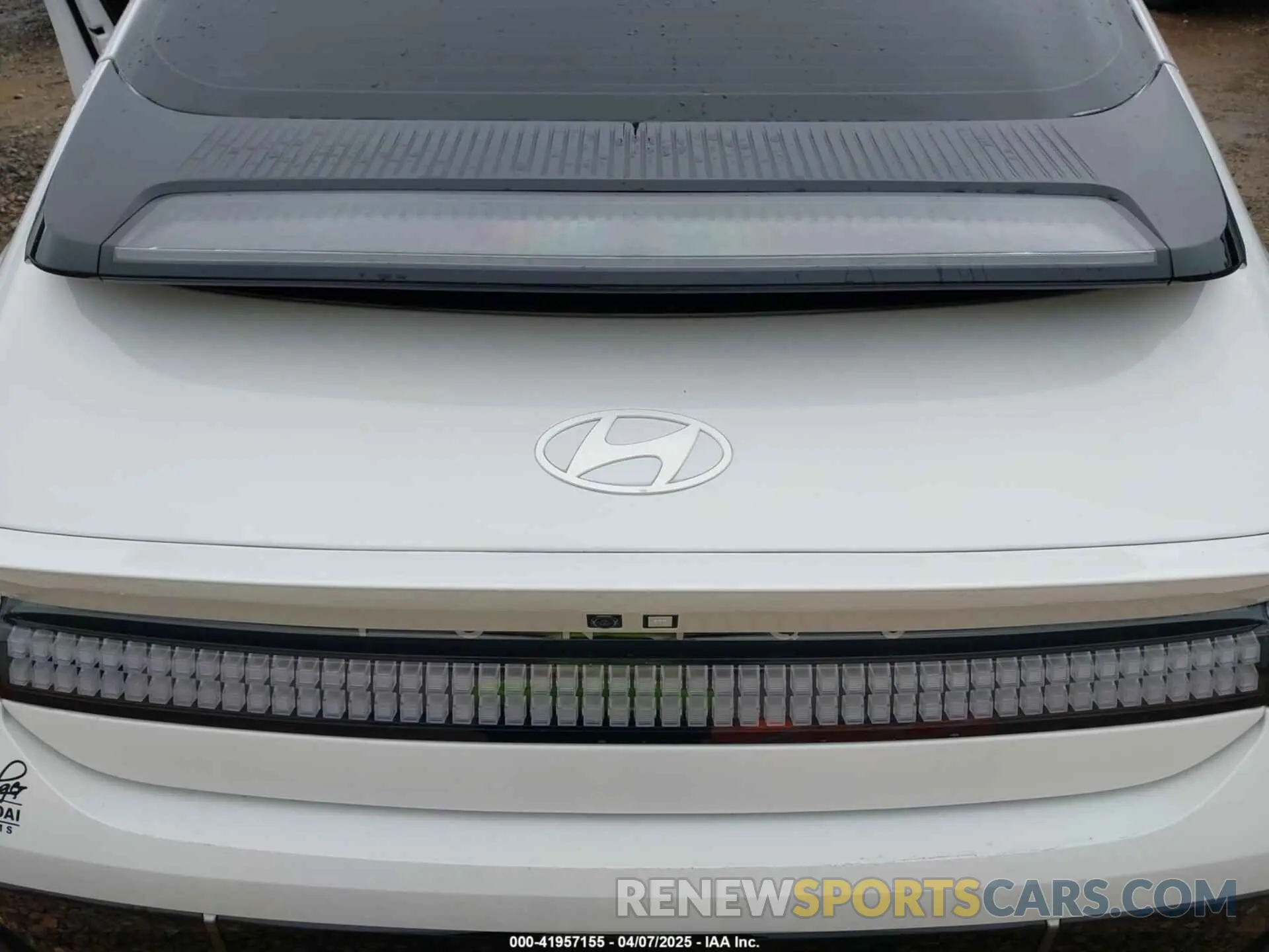 10 fotografías del automóvil dañado KMHM54AA2PA051520 HYUNDAI IONIQ 6 2023