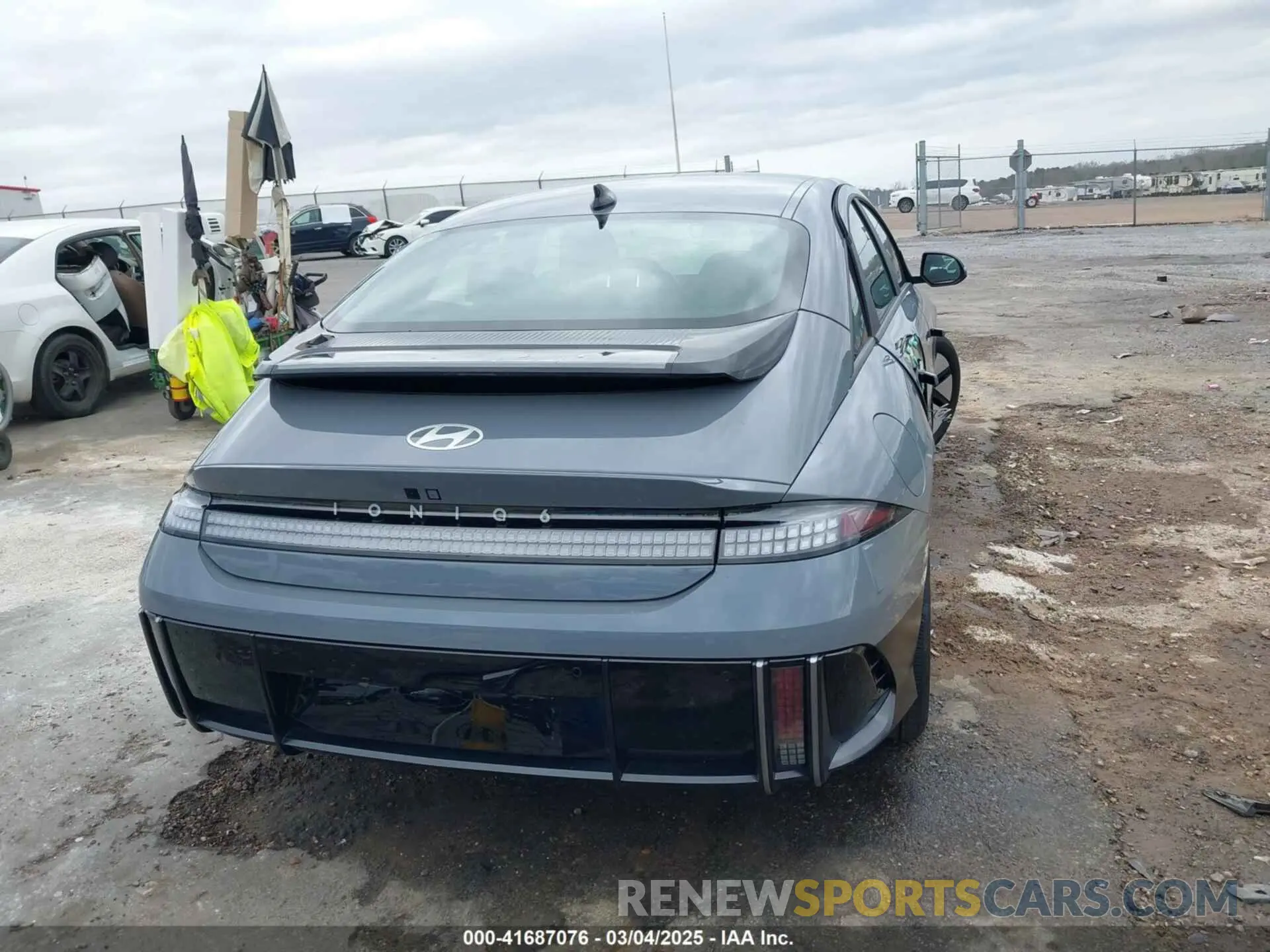 17 fotografías del automóvil dañado KMHM24AA7RA071841 HYUNDAI IONIQ 6 2024