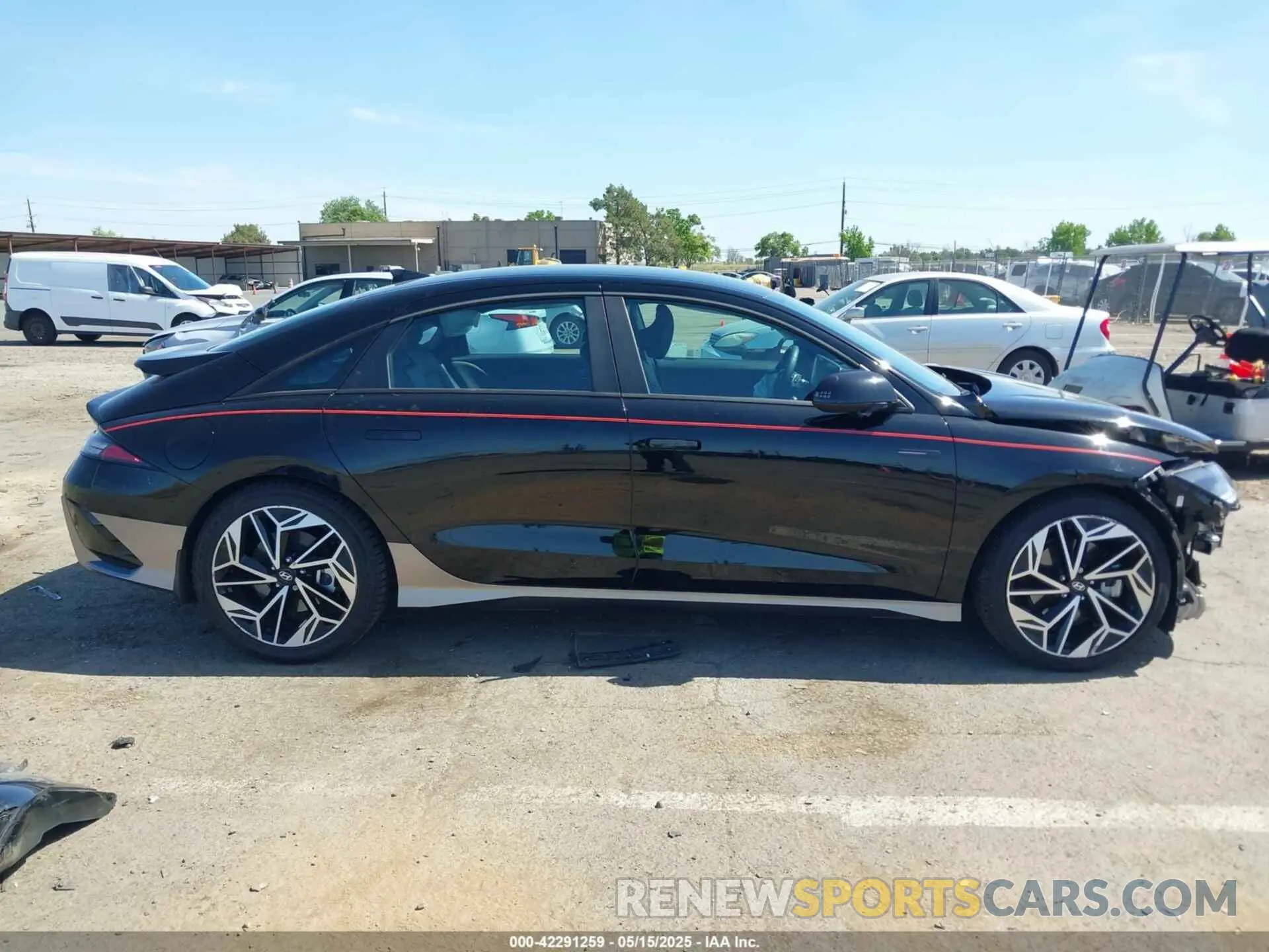 14 fotografías del automóvil dañado KMHM34AA5RA076761 HYUNDAI IONIQ 6 2024