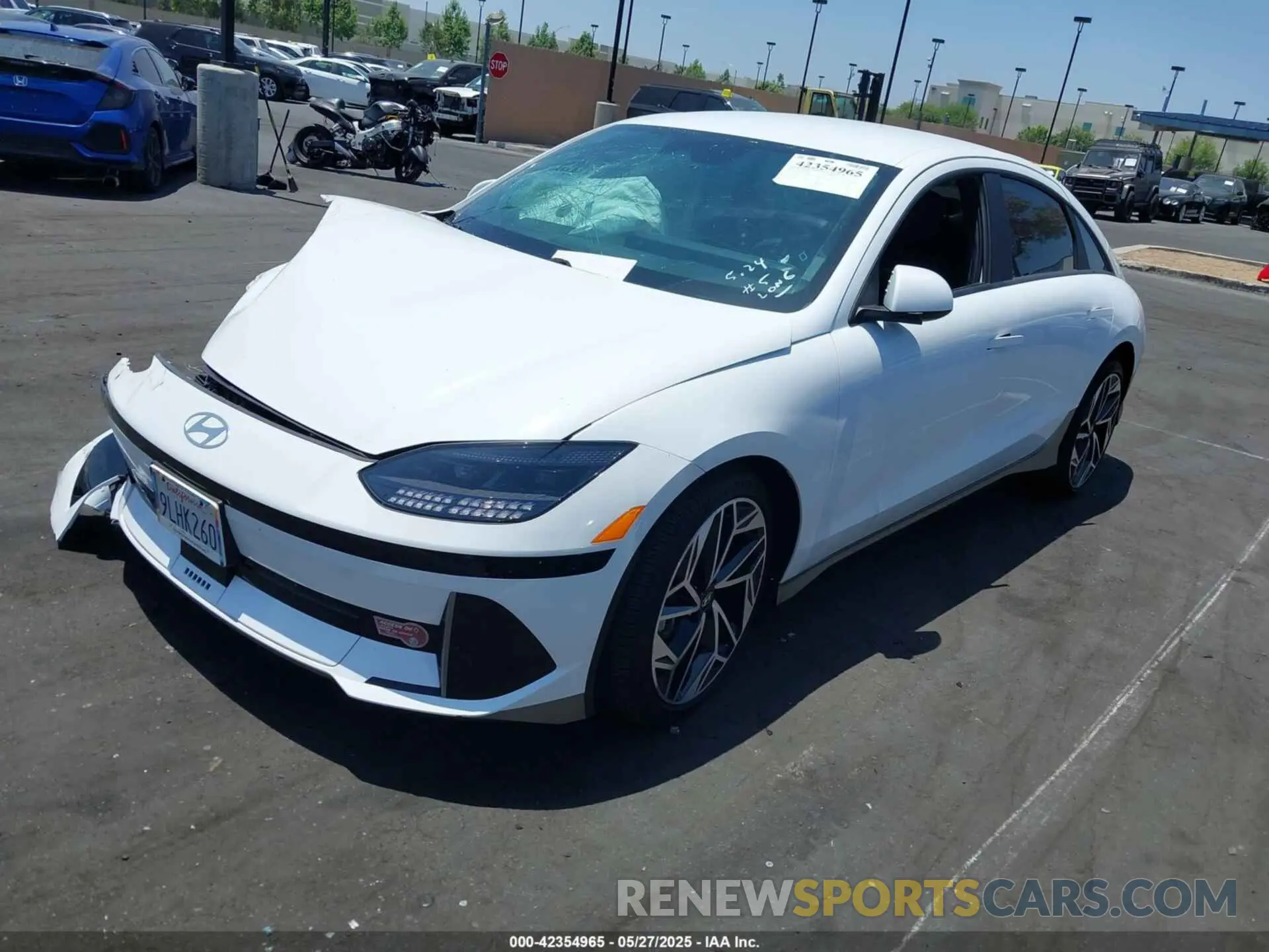 2 fotografías del automóvil dañado KMHM34ACXRA070214 HYUNDAI IONIQ 6 2024