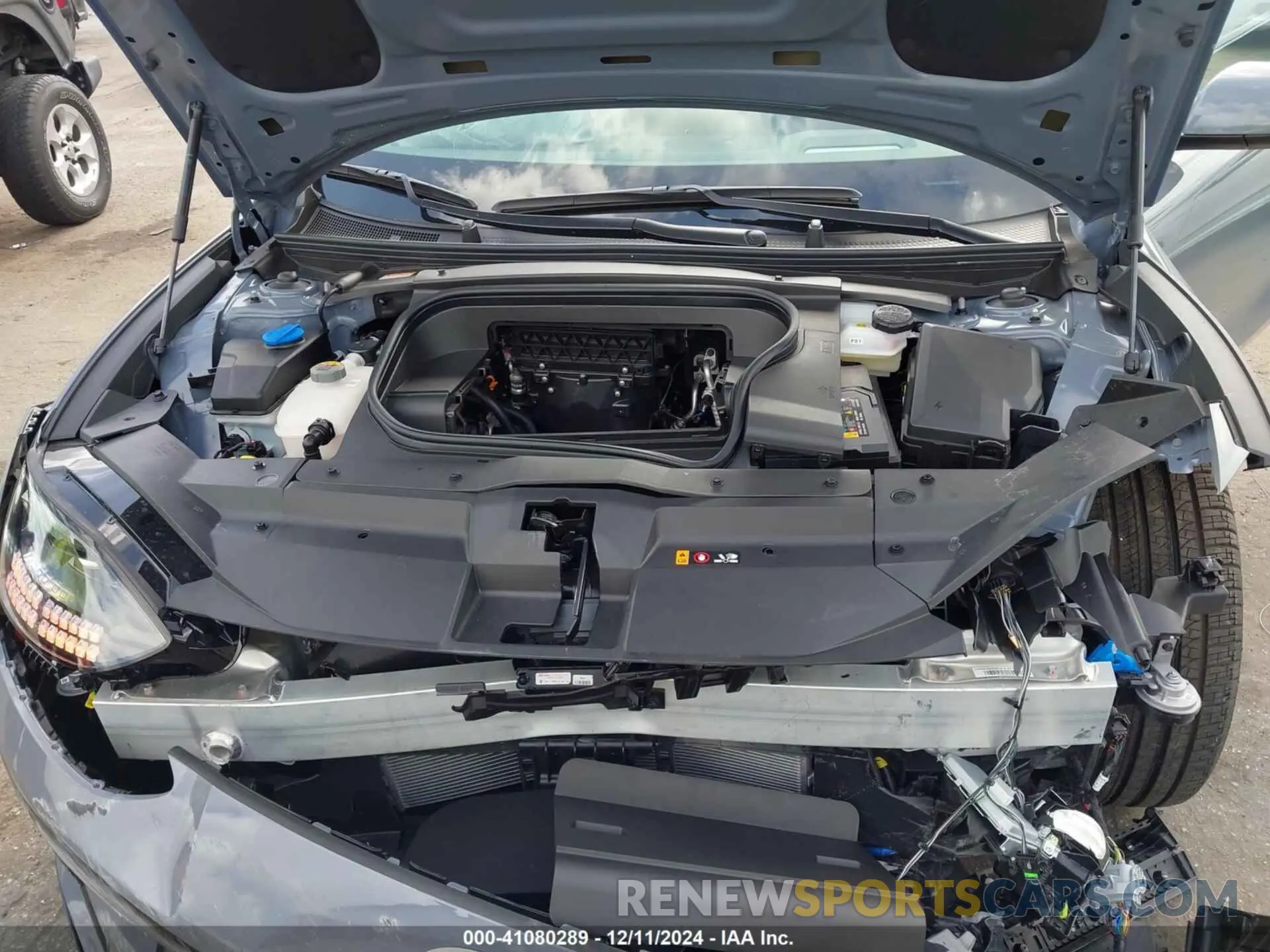 10 fotografías del automóvil dañado KMHM54AA4SA082941 HYUNDAI IONIQ 6 2025