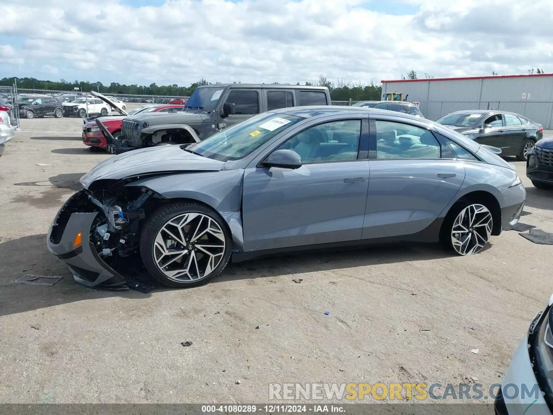 14 fotografías del automóvil dañado KMHM54AA4SA082941 HYUNDAI IONIQ 6 2025