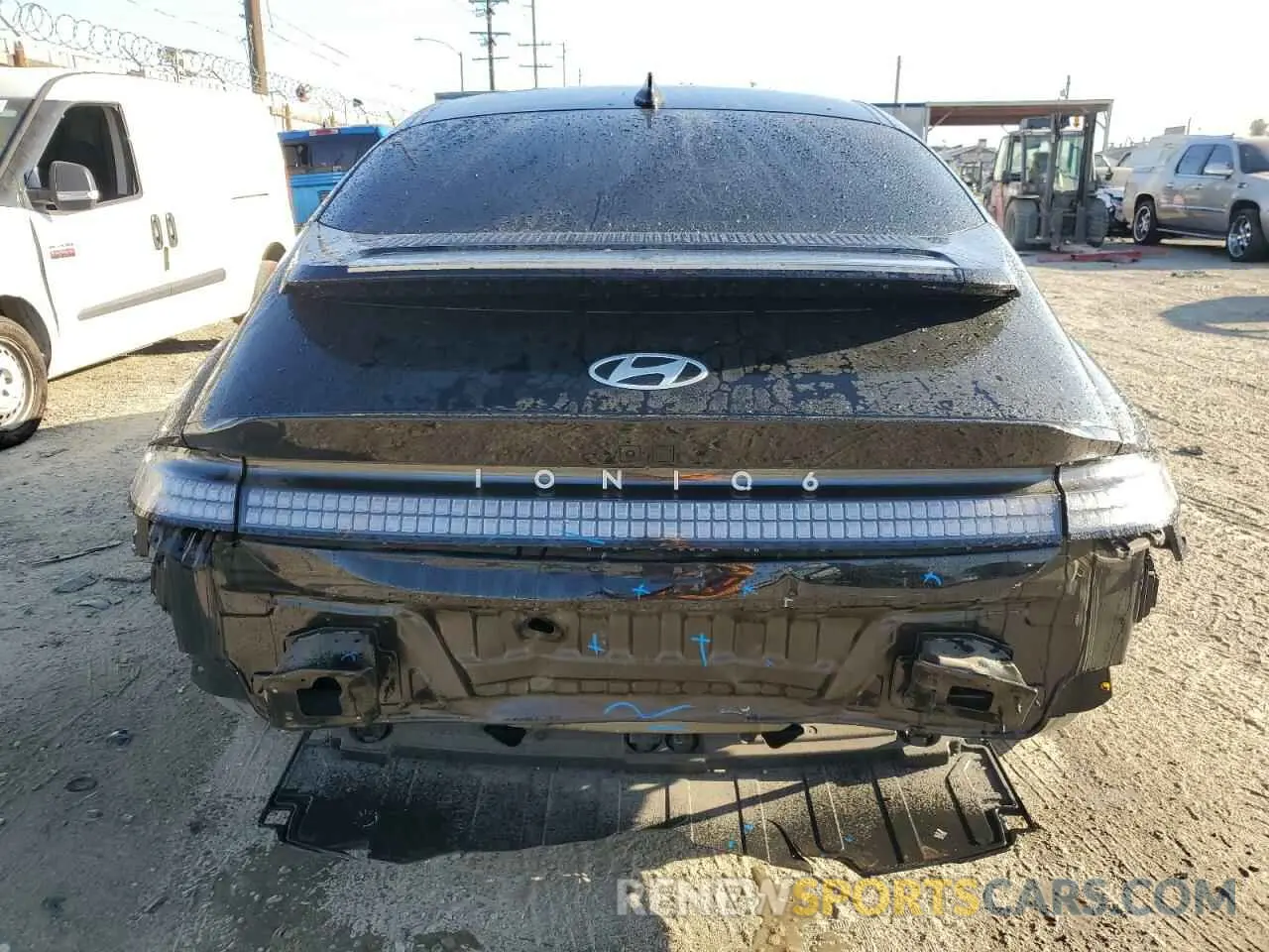 6 fotografías del automóvil dañado KMHM24AA7PA043809 HYUNDAI IONIQ 6 SE 2023