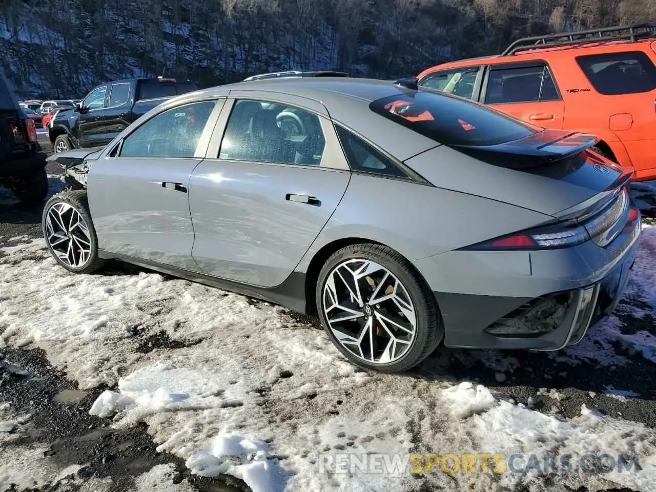 2 fotografías del automóvil dañado KMHM34AC4PA034676 HYUNDAI IONIQ 6 SE 2023