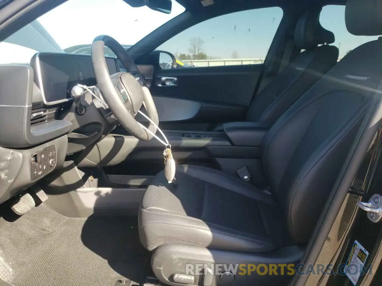 7 fotografías del automóvil dañado KMHM34AC5PA044374 HYUNDAI IONIQ 6 SE 2023