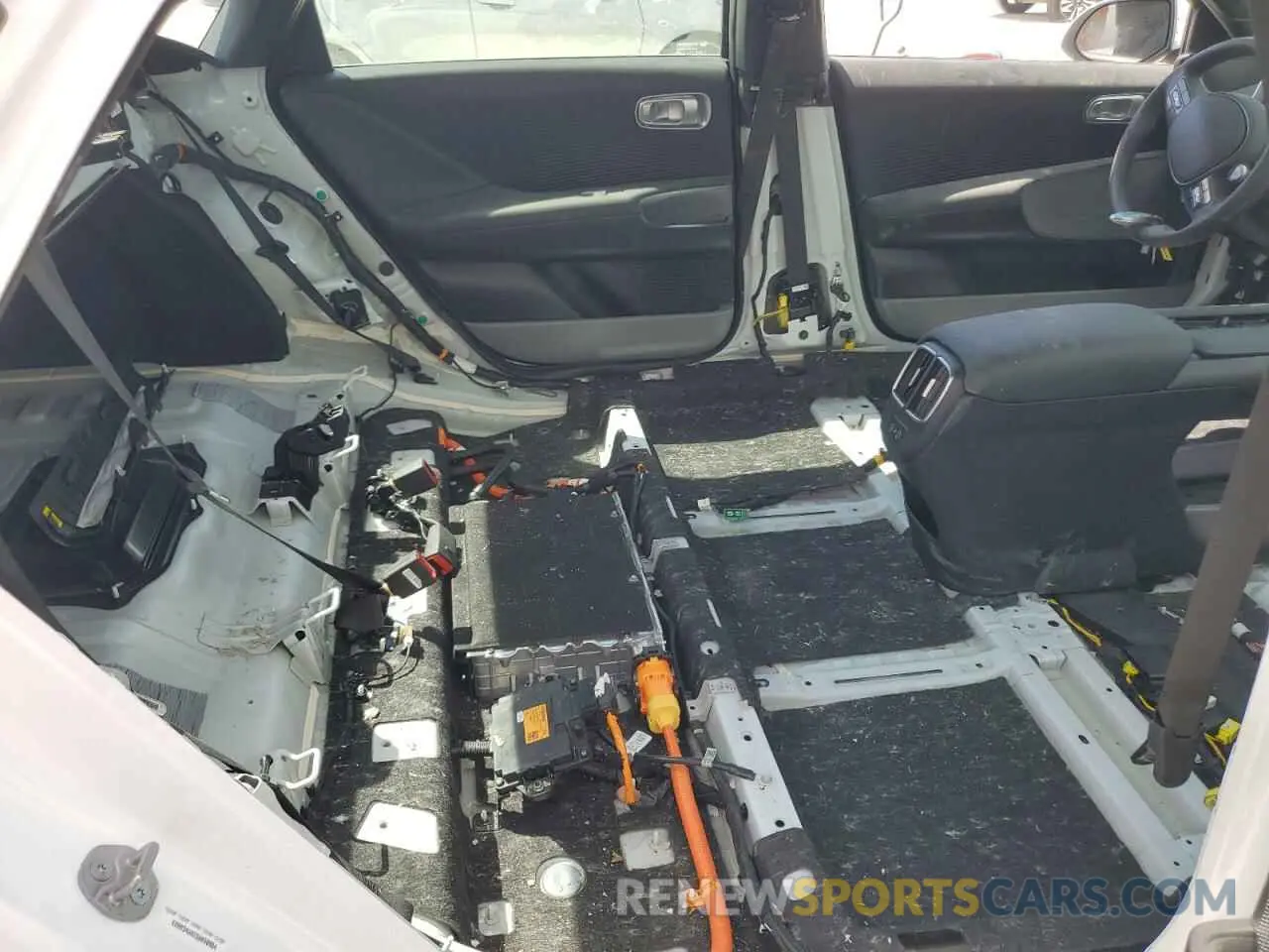10 fotografías del automóvil dañado KMHM34AAXSA090984 HYUNDAI IONIQ 6 SE 2025