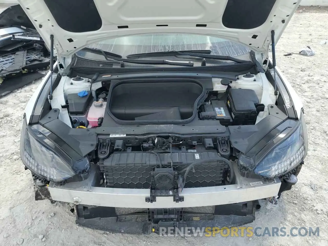 11 fotografías del automóvil dañado KMHM34AAXSA090984 HYUNDAI IONIQ 6 SE 2025