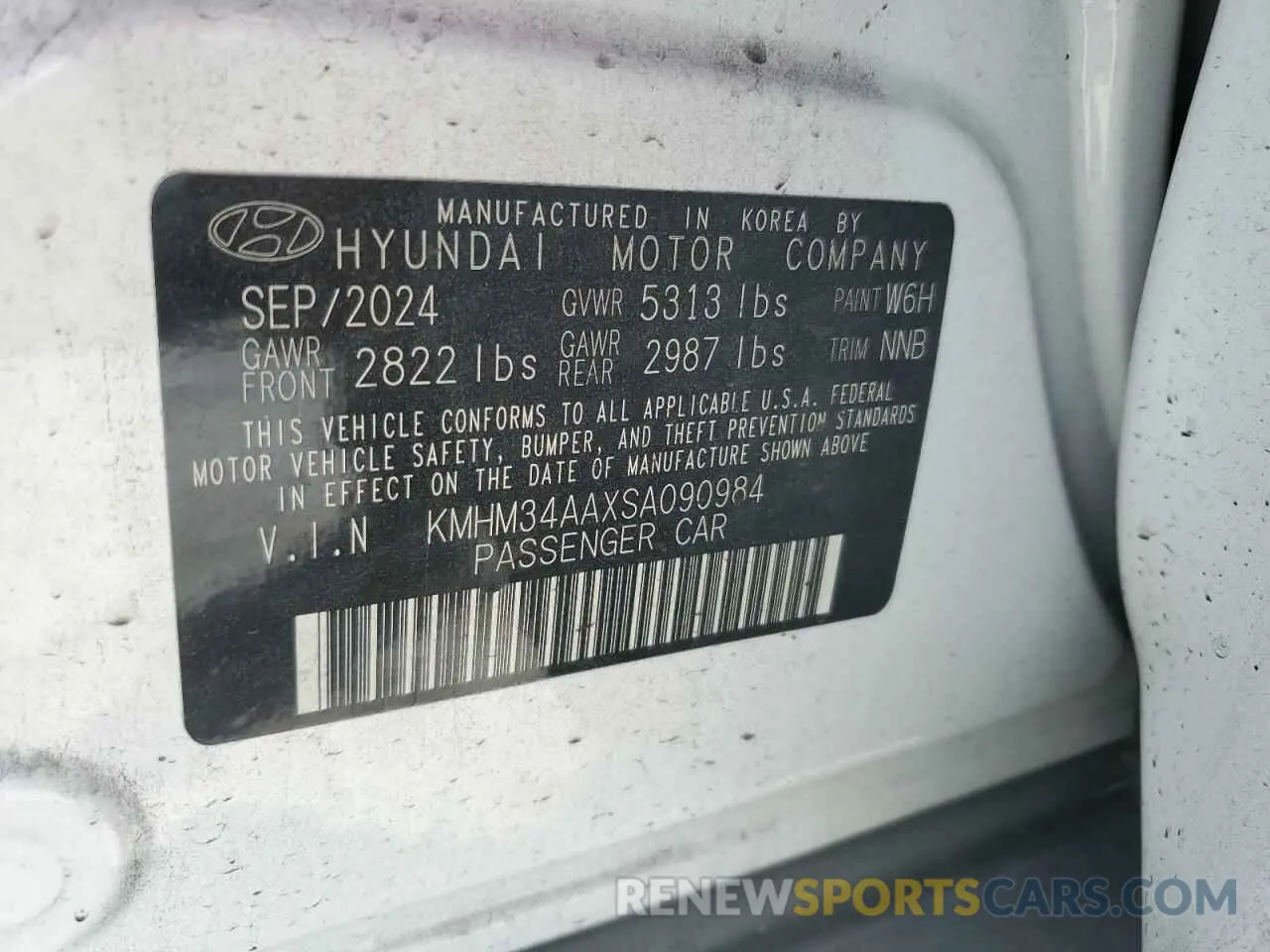 13 fotografías del automóvil dañado KMHM34AAXSA090984 HYUNDAI IONIQ 6 SE 2025