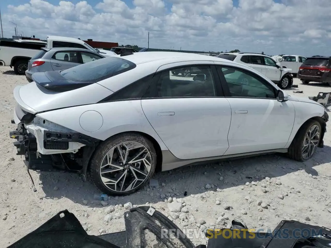 3 fotografías del automóvil dañado KMHM34AAXSA090984 HYUNDAI IONIQ 6 SE 2025