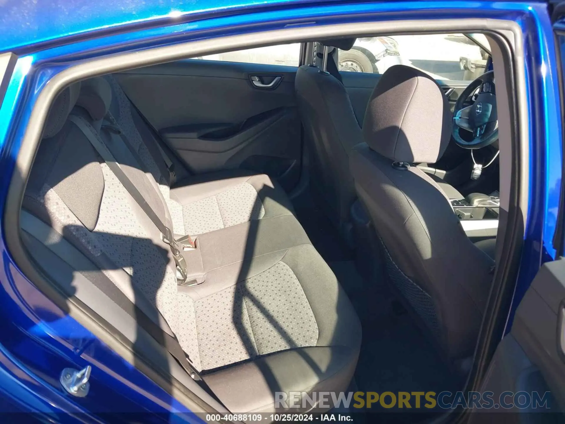 8 fotografías del automóvil dañado KMHC75LH9KU036011 HYUNDAI IONIQ ELECTRIC 2019