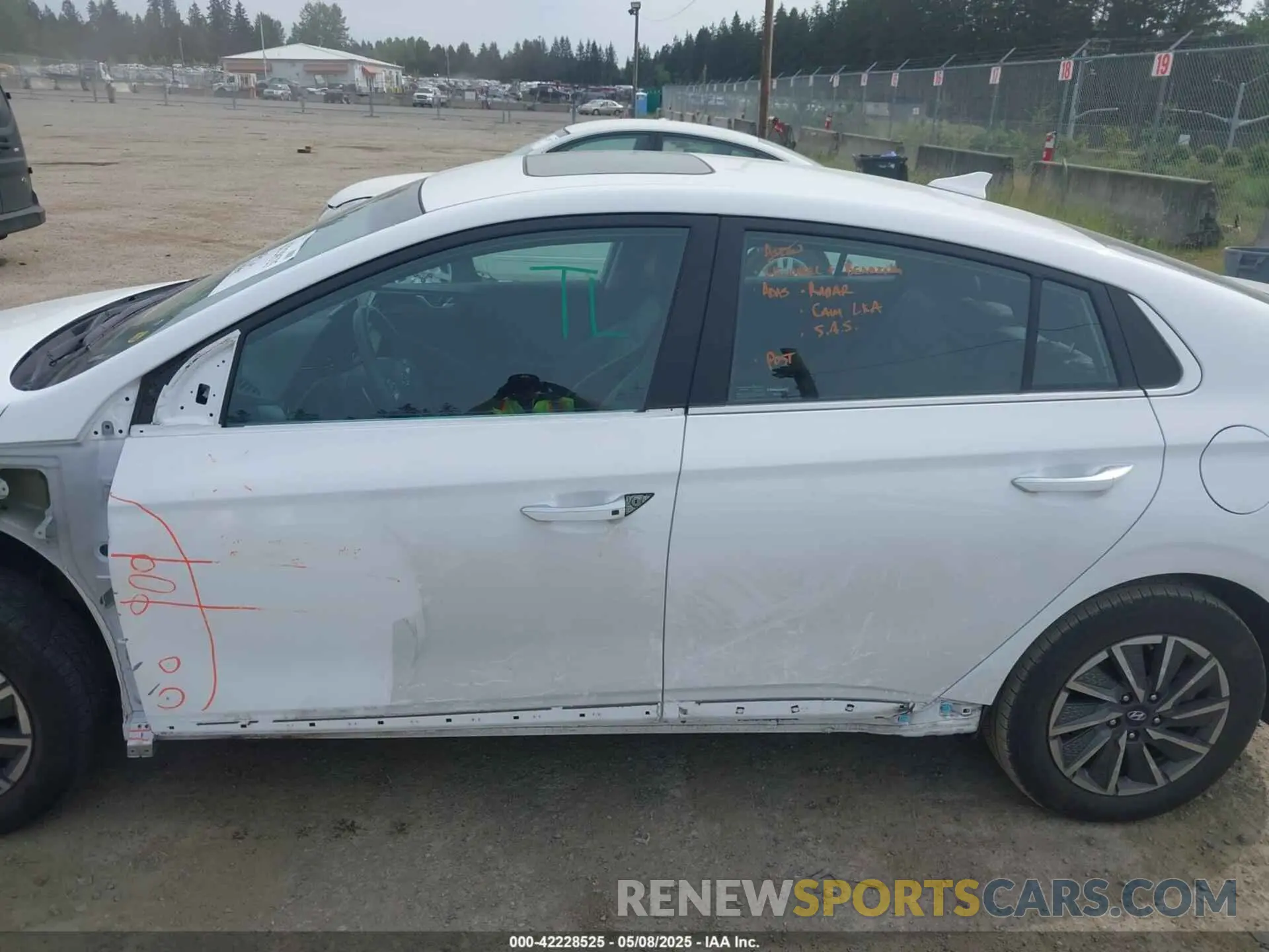 15 fotografías del automóvil dañado KMHC85LJ6LU063460 HYUNDAI IONIQ ELECTRIC 2020