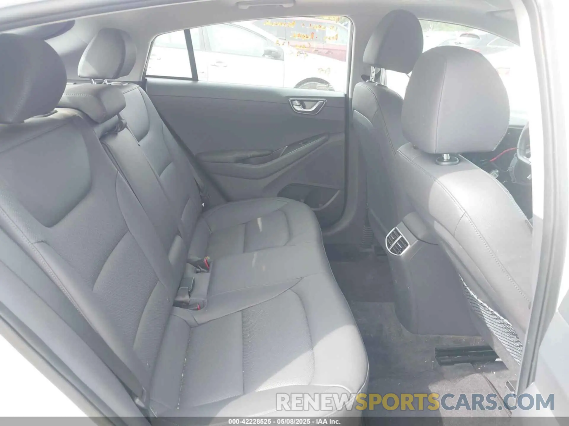 8 fotografías del automóvil dañado KMHC85LJ6LU063460 HYUNDAI IONIQ ELECTRIC 2020