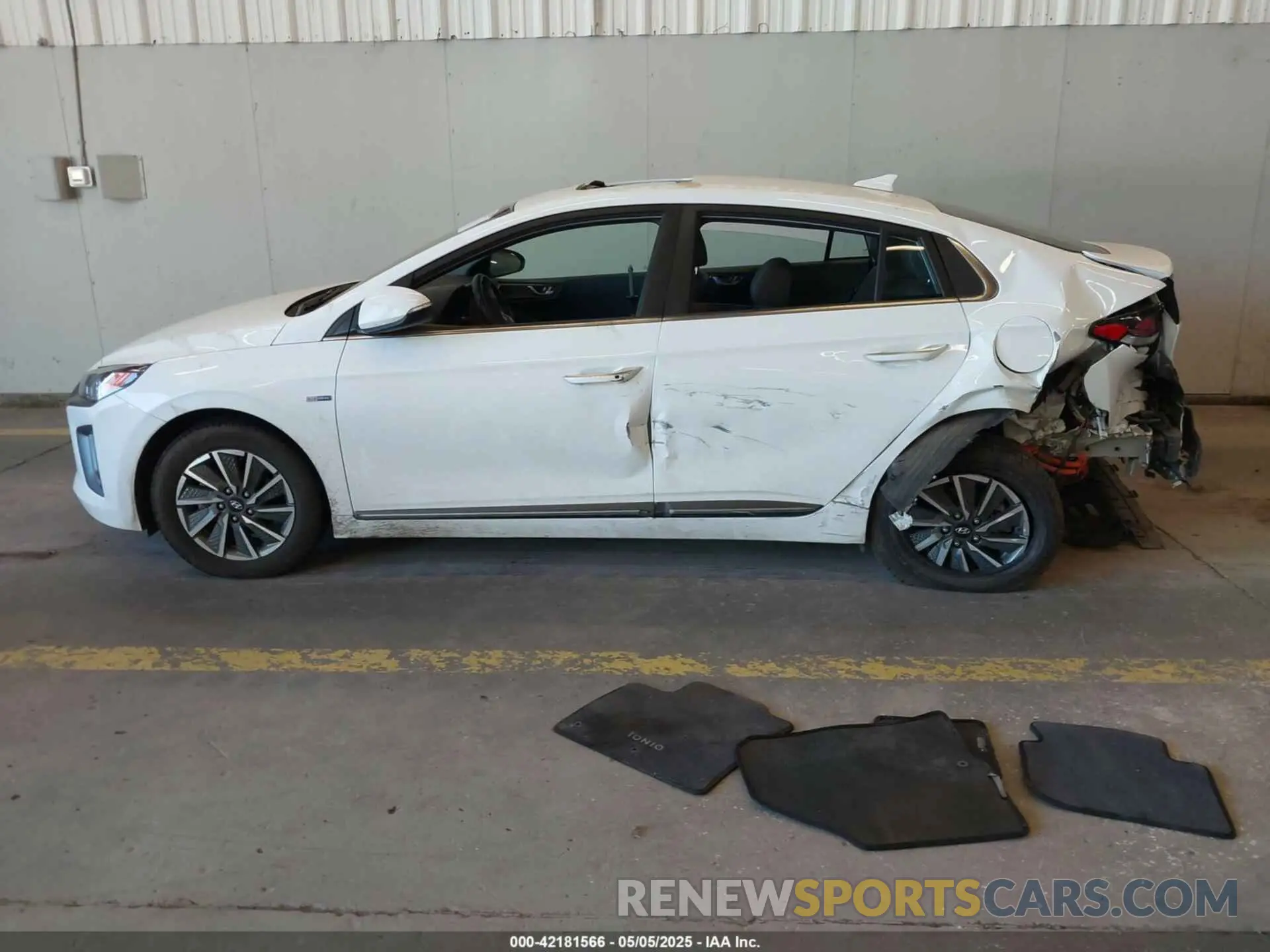 14 fotografías del automóvil dañado KMHC85LJ7LU061362 HYUNDAI IONIQ ELECTRIC 2020