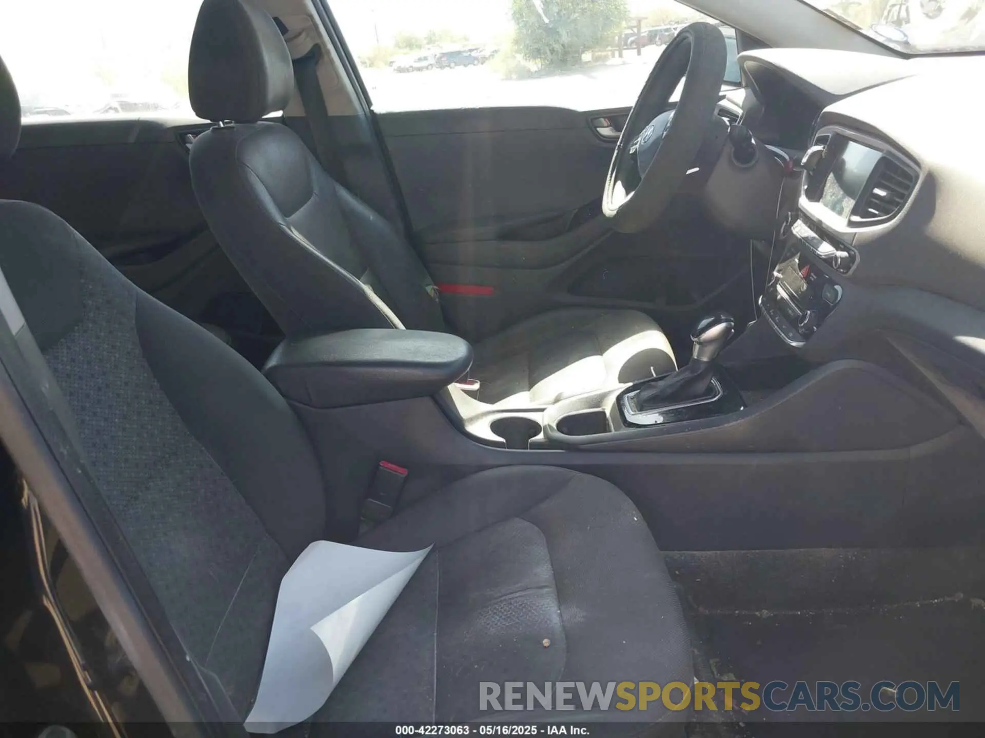 5 fotografías del automóvil dañado KMHC65LC0KU175841 HYUNDAI IONIQ HYBRID 2019