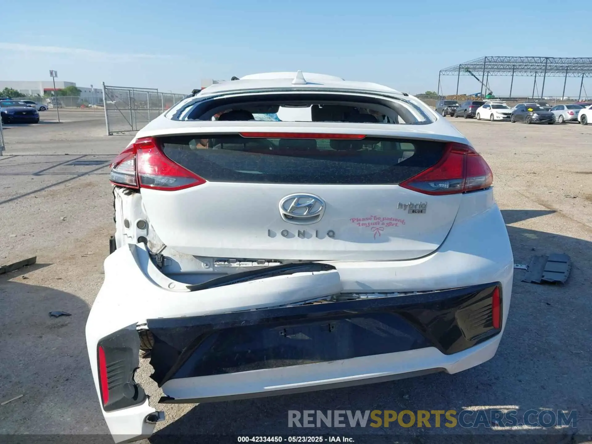 16 fotografías del automóvil dañado KMHC65LC1KU173483 HYUNDAI IONIQ HYBRID 2019