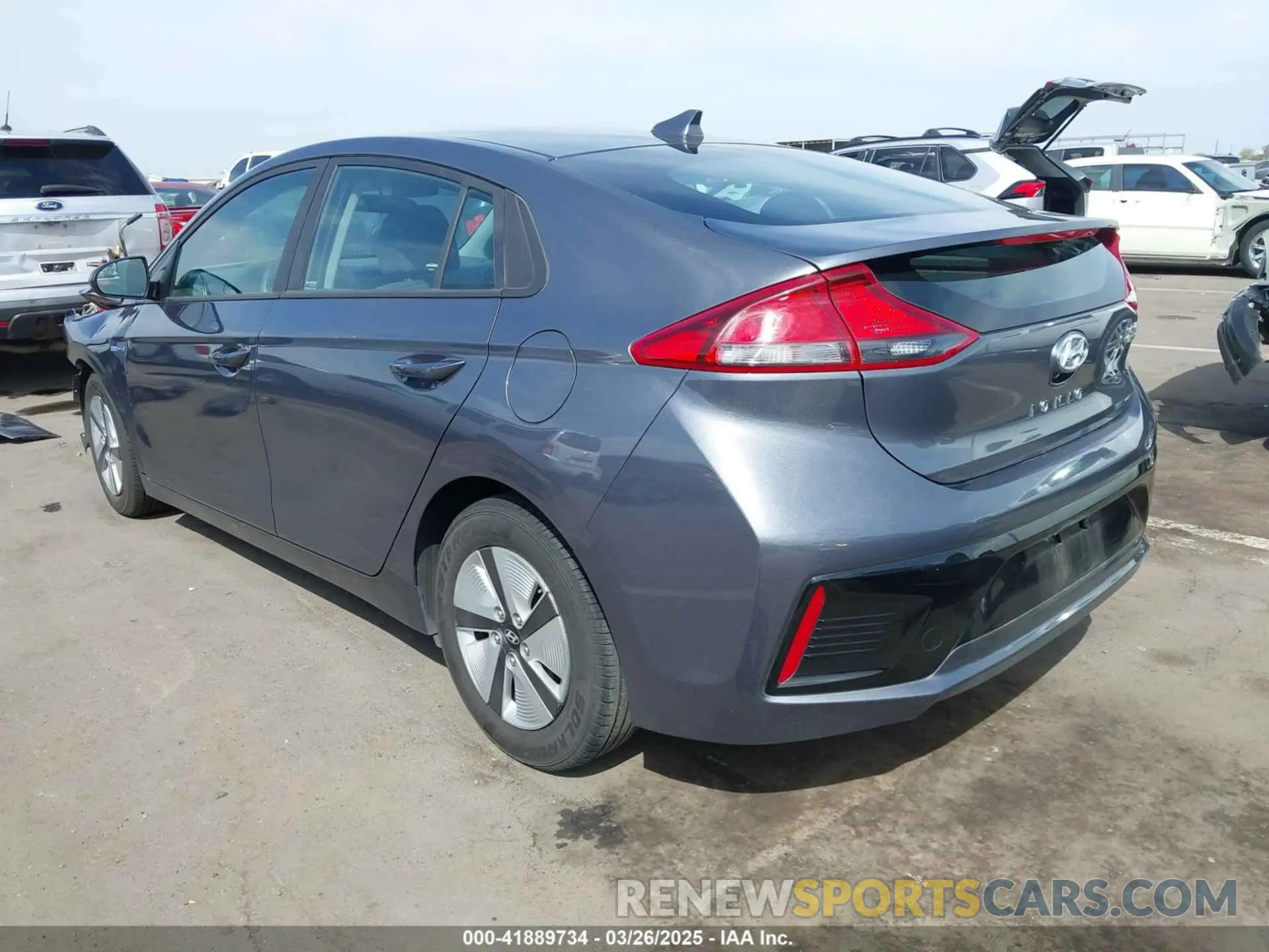 3 fotografías del automóvil dañado KMHC65LC1KU174214 HYUNDAI IONIQ HYBRID 2019