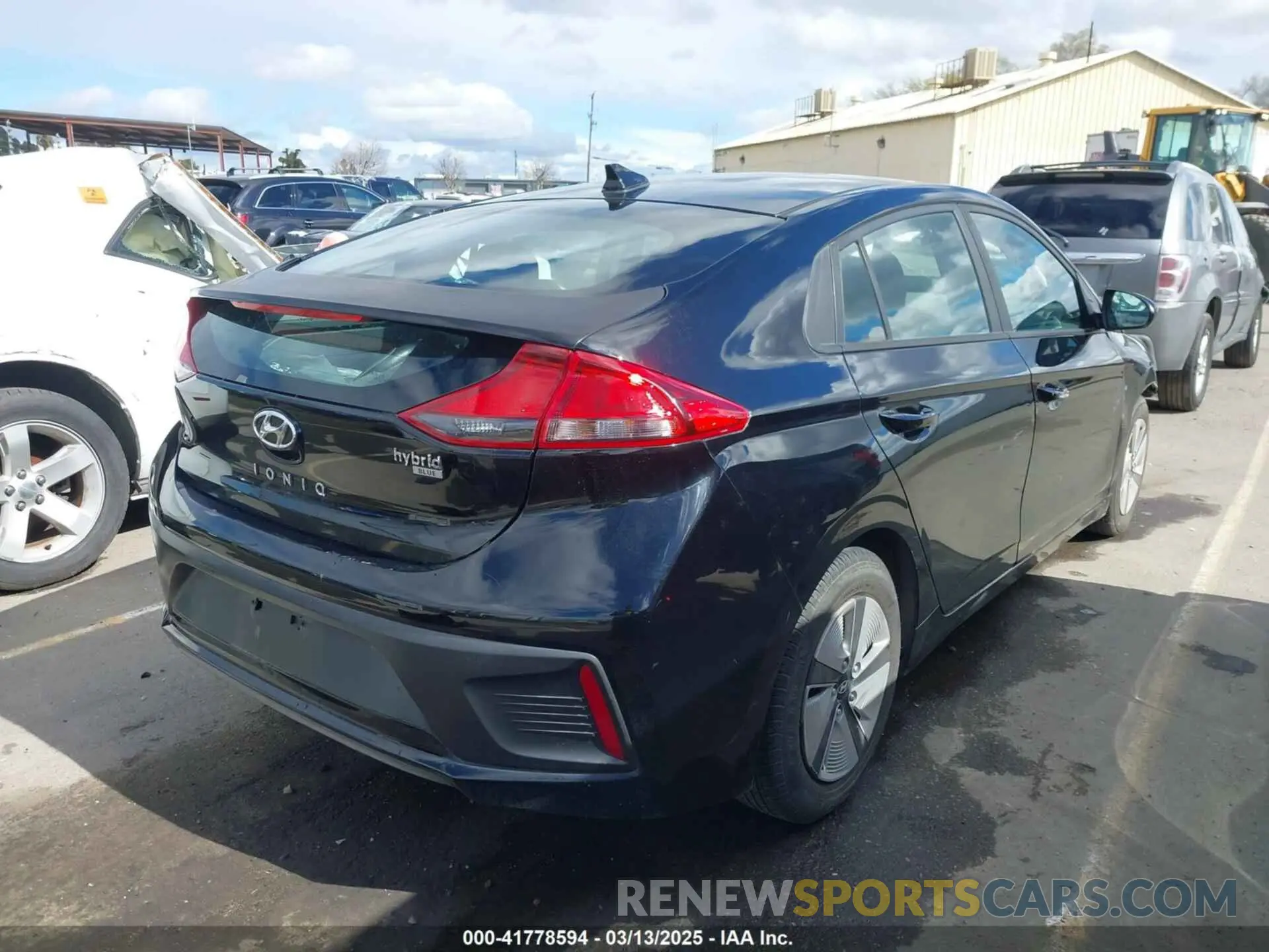 4 fotografías del automóvil dañado KMHC65LC3KU175915 HYUNDAI IONIQ HYBRID 2019
