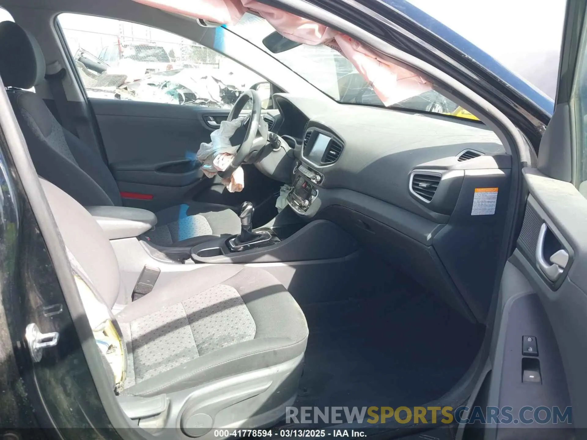5 fotografías del automóvil dañado KMHC65LC3KU175915 HYUNDAI IONIQ HYBRID 2019