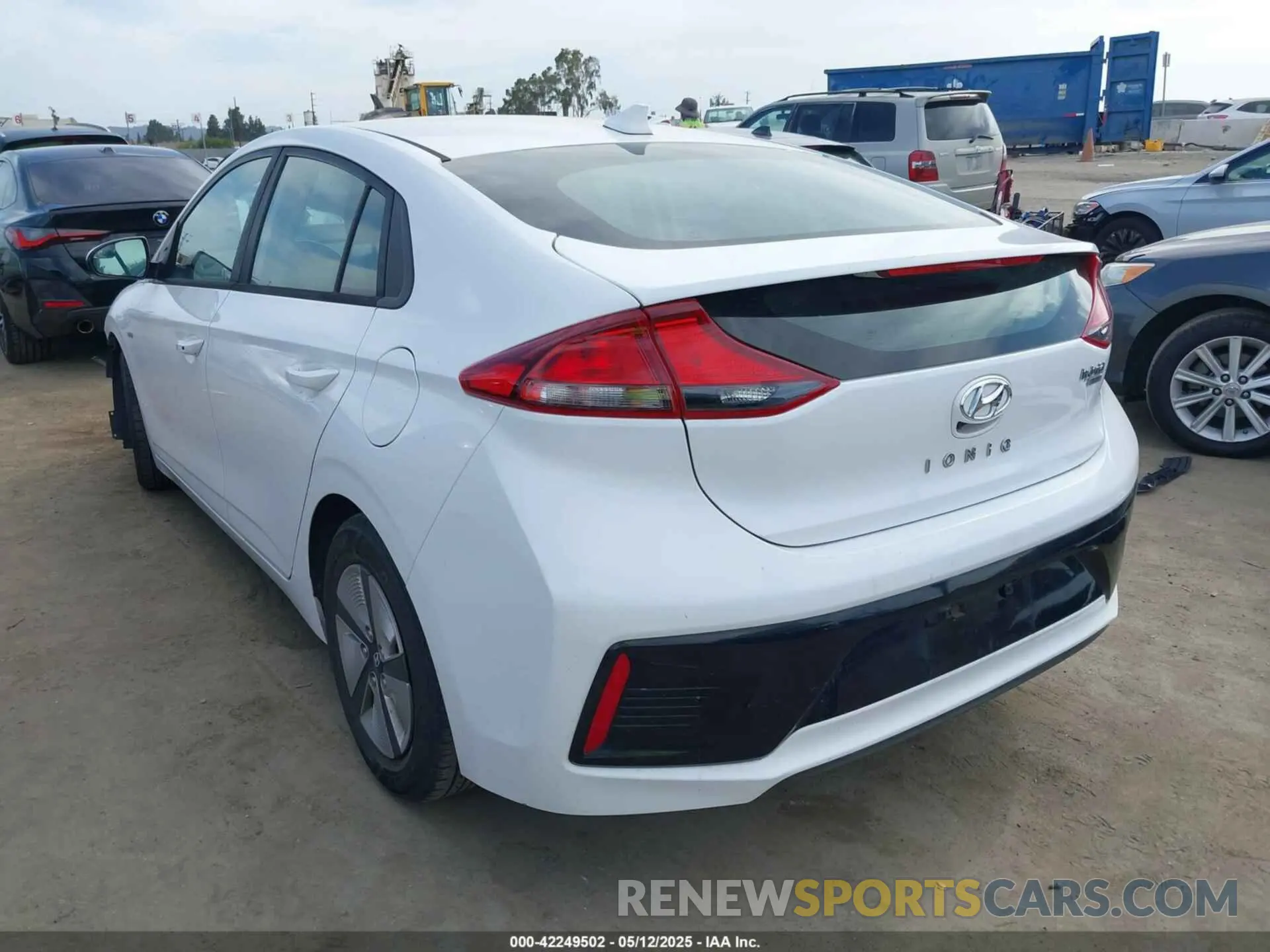 3 fotografías del automóvil dañado KMHC65LC3KU179902 HYUNDAI IONIQ HYBRID 2019