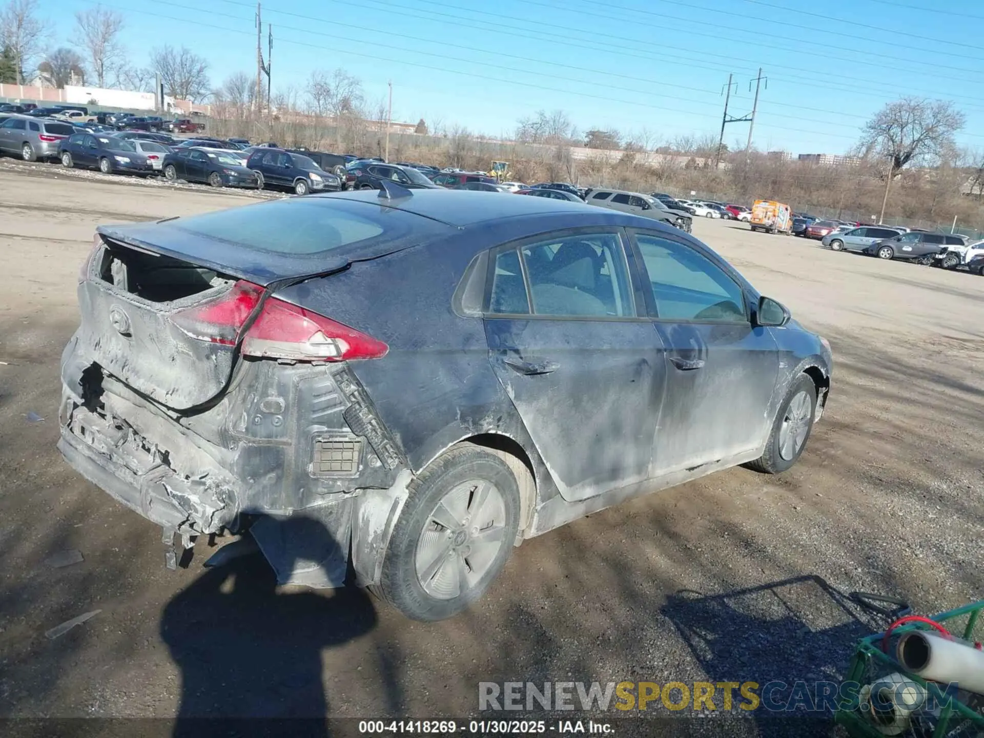 4 fotografías del automóvil dañado KMHC65LC4KU168326 HYUNDAI IONIQ HYBRID 2019