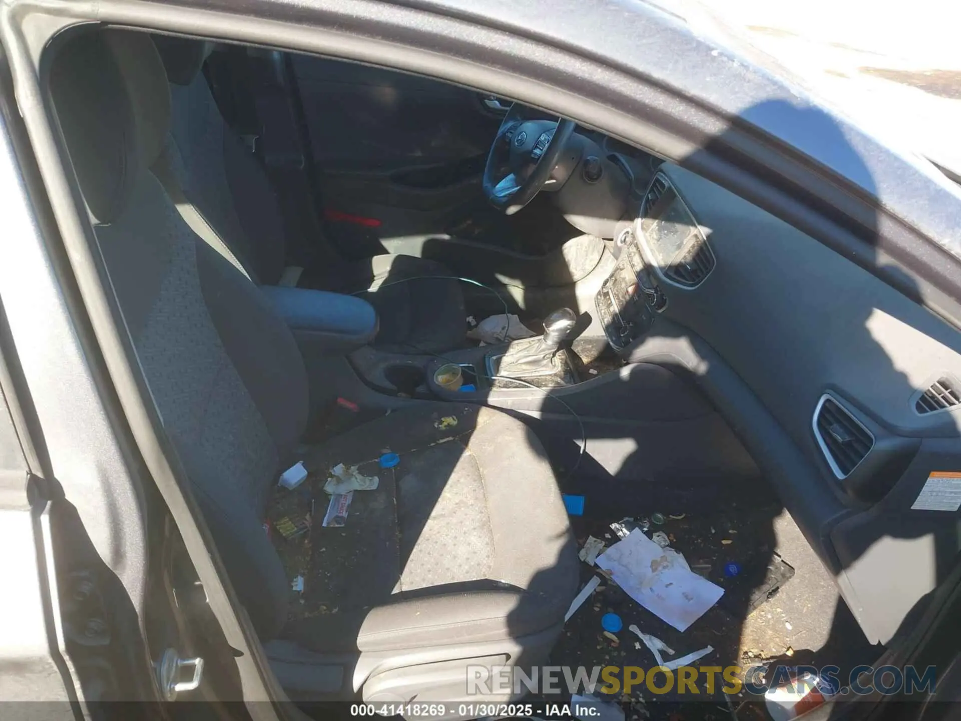 5 fotografías del automóvil dañado KMHC65LC4KU168326 HYUNDAI IONIQ HYBRID 2019