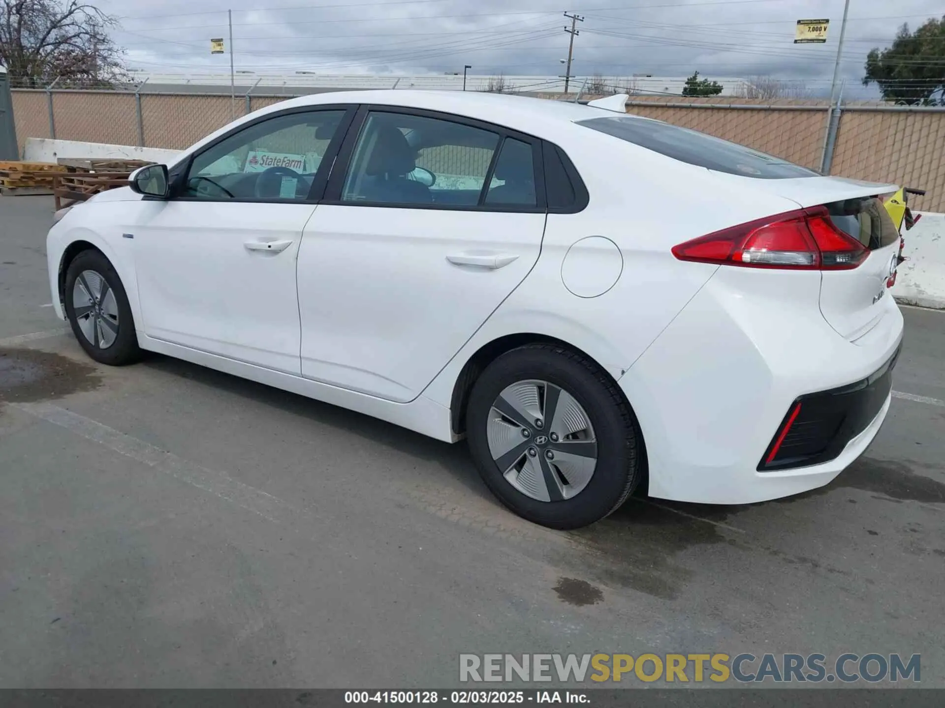 3 fotografías del automóvil dañado KMHC65LC5KU168562 HYUNDAI IONIQ HYBRID 2019