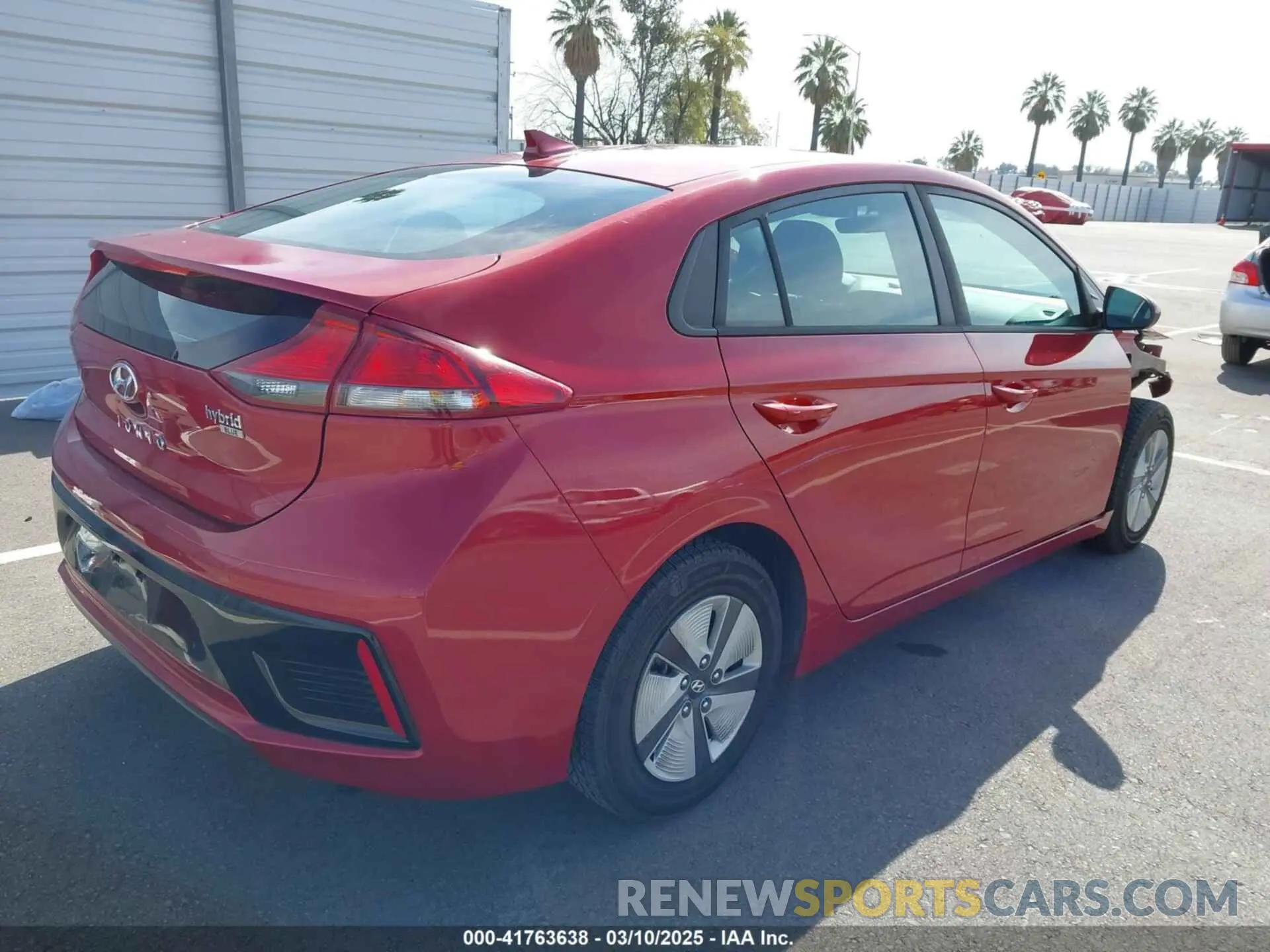4 fotografías del automóvil dañado KMHC65LC5KU170876 HYUNDAI IONIQ HYBRID 2019