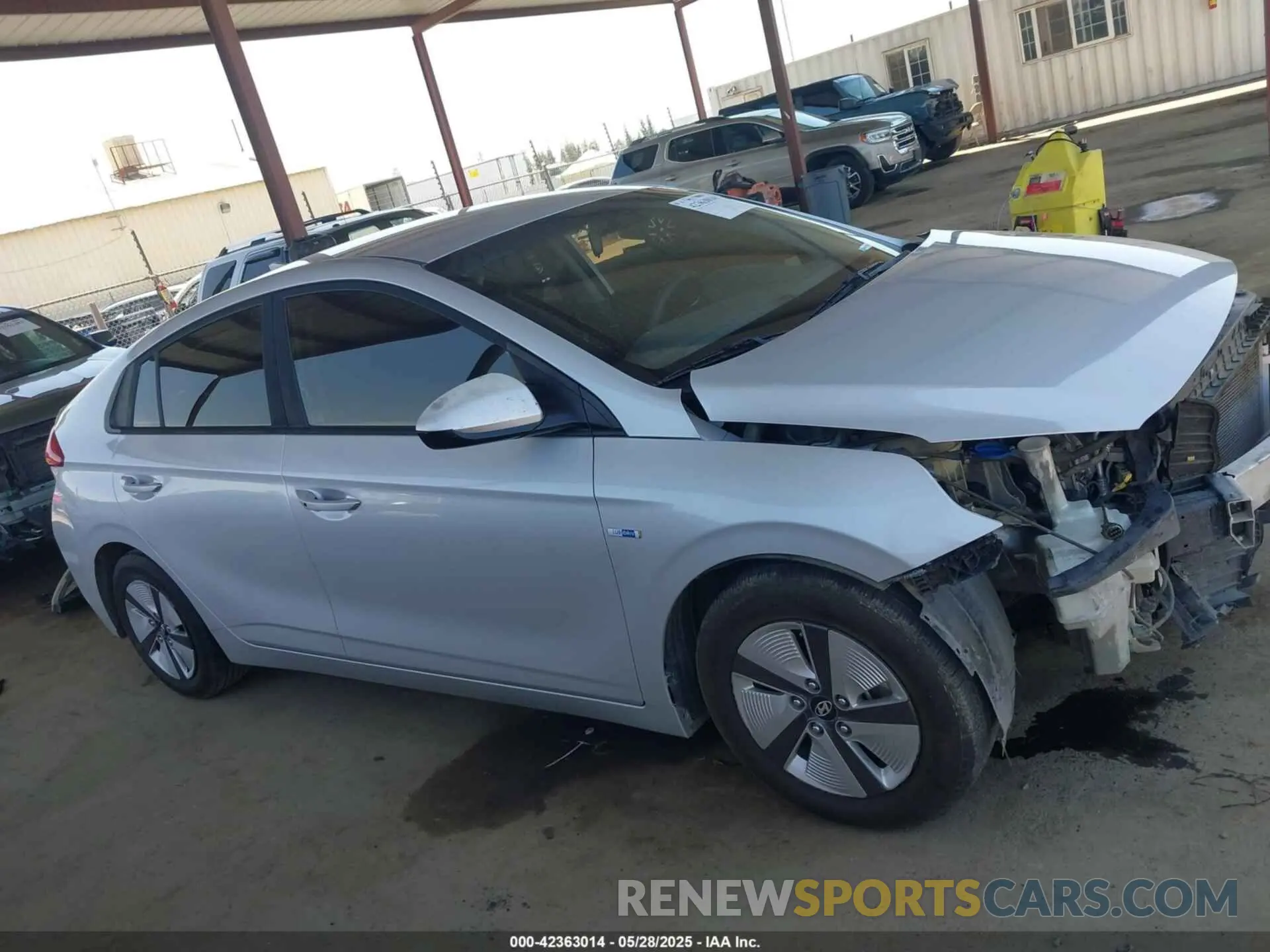14 fotografías del automóvil dañado KMHC65LC6KU124652 HYUNDAI IONIQ HYBRID 2019