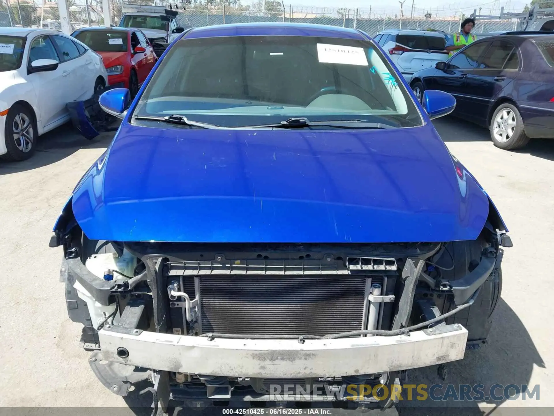 13 fotografías del automóvil dañado KMHC65LC7KU180387 HYUNDAI IONIQ HYBRID 2019