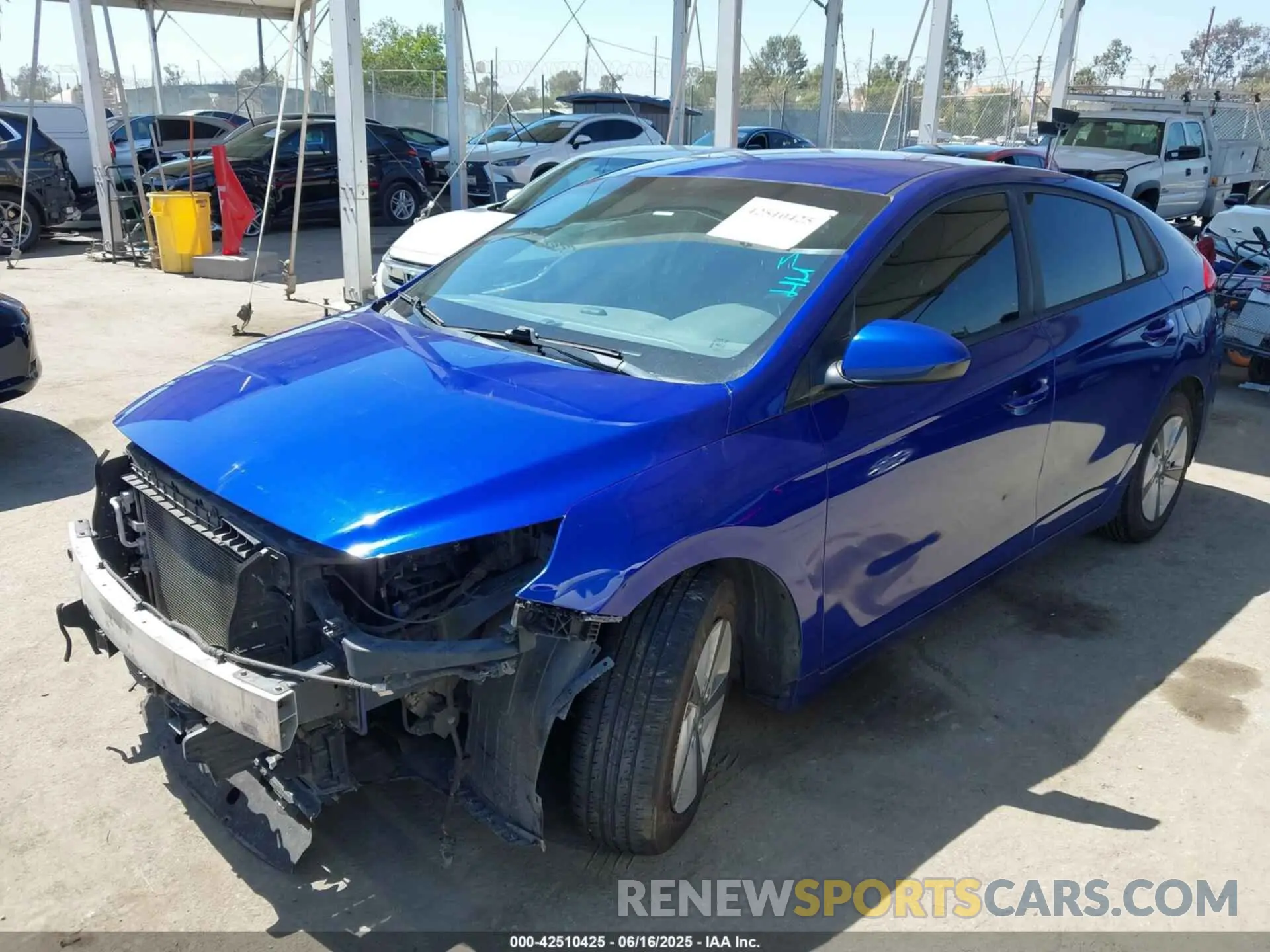 2 fotografías del automóvil dañado KMHC65LC7KU180387 HYUNDAI IONIQ HYBRID 2019