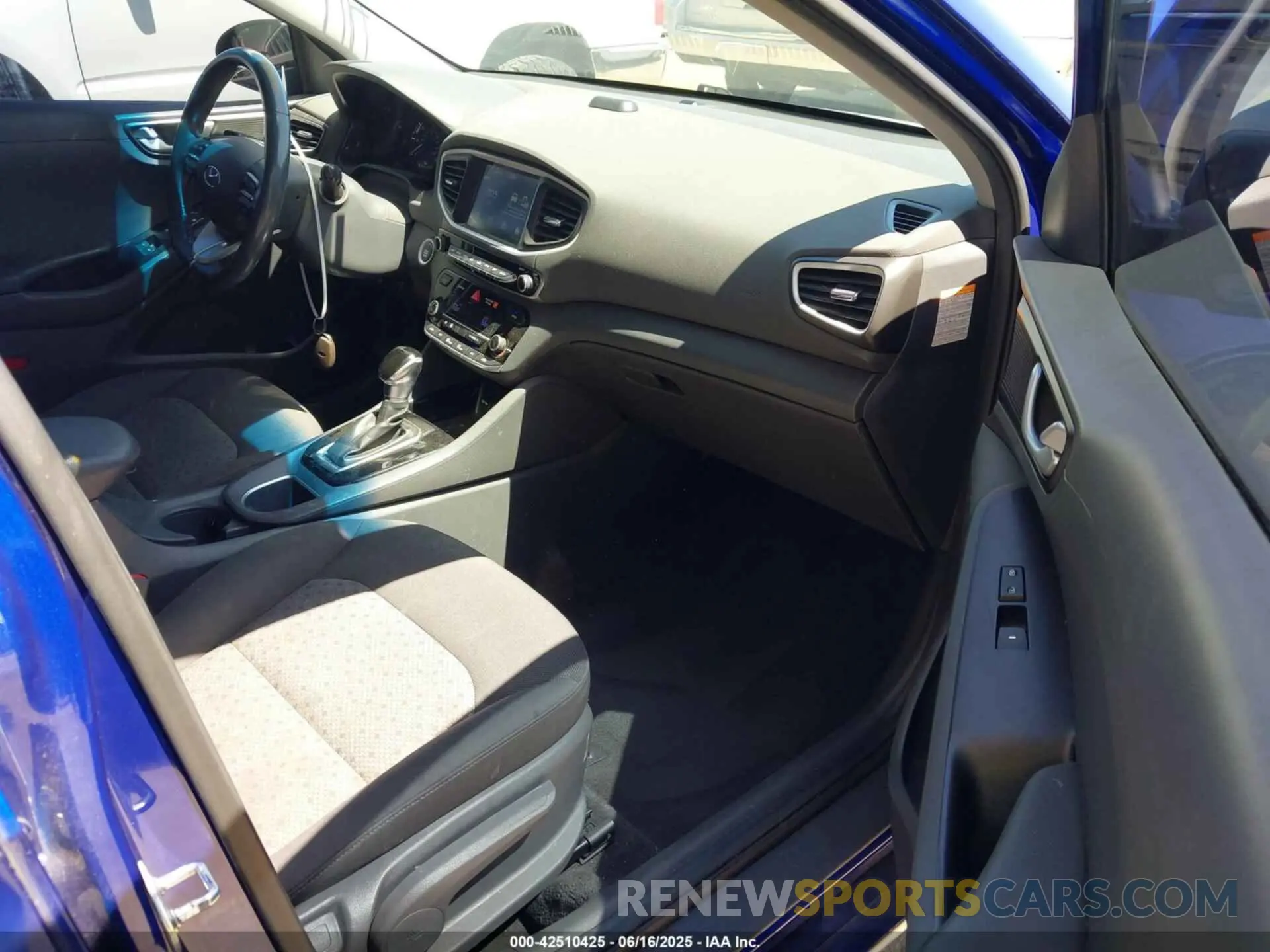 5 fotografías del automóvil dañado KMHC65LC7KU180387 HYUNDAI IONIQ HYBRID 2019