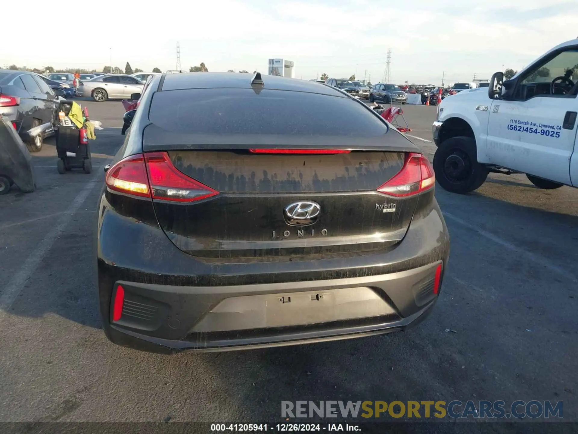 16 fotografías del automóvil dañado KMHC65LC8KU169673 HYUNDAI IONIQ HYBRID 2019