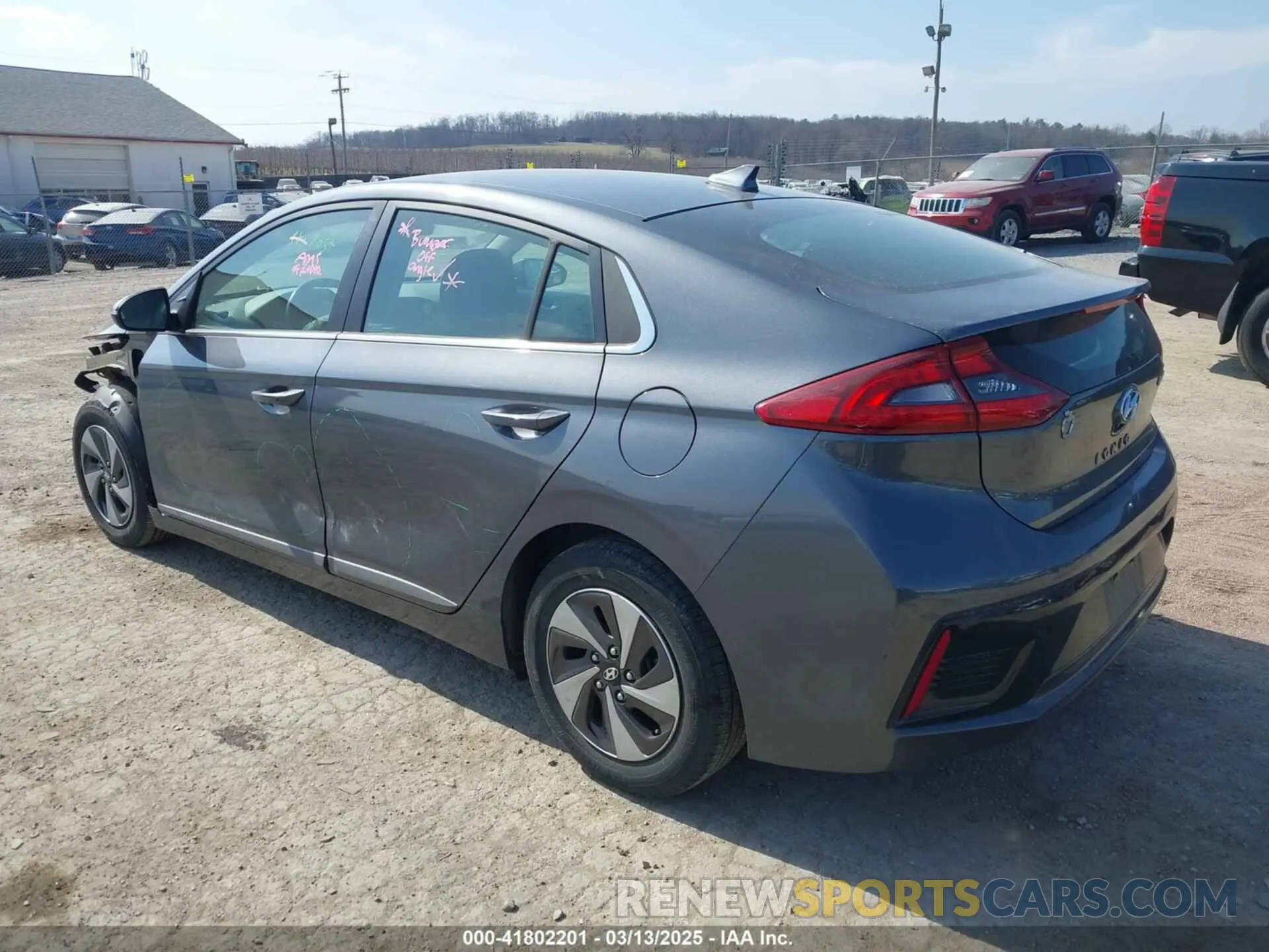 3 fotografías del automóvil dañado KMHC75LC1KU134132 HYUNDAI IONIQ HYBRID 2019