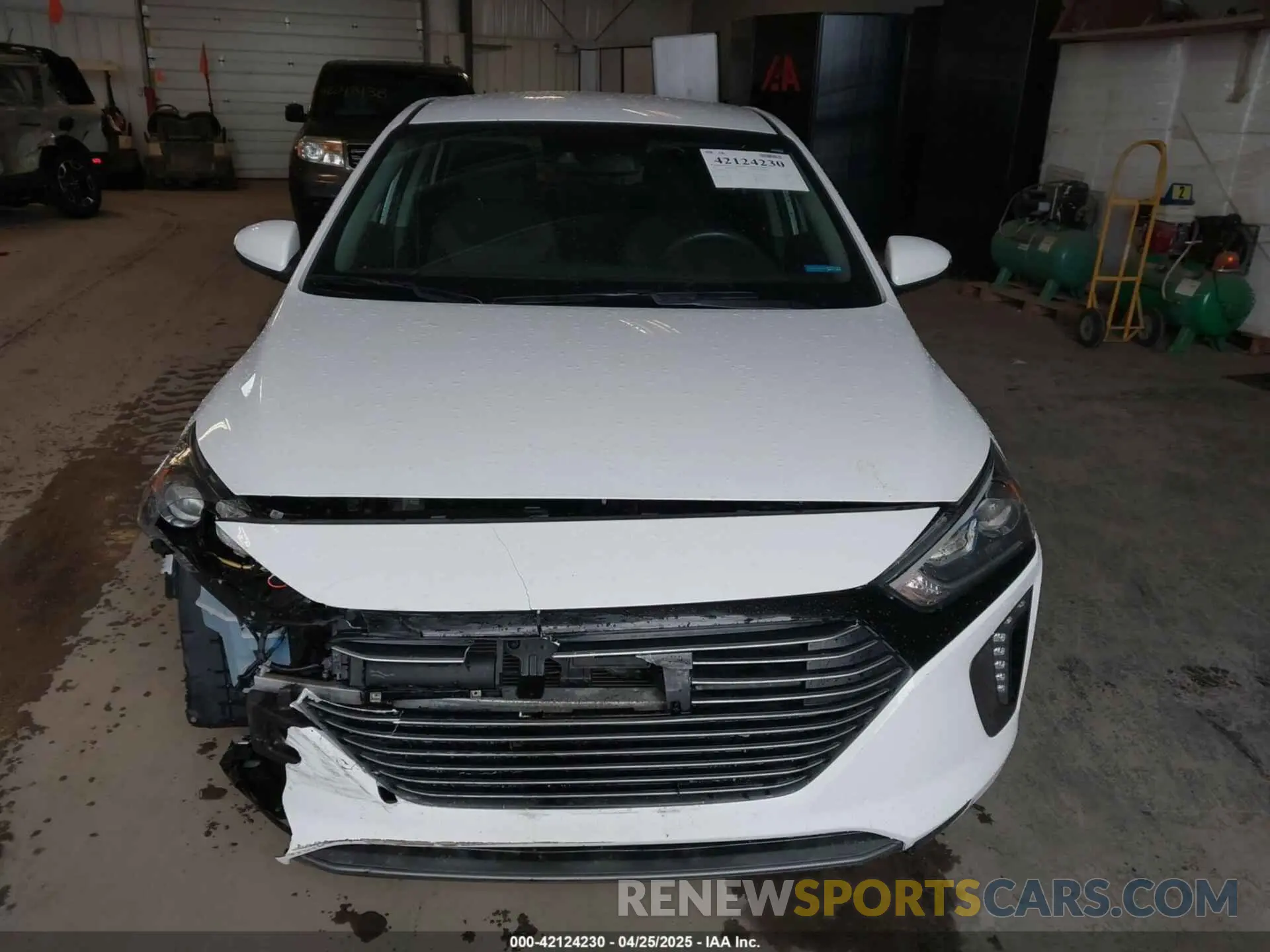 12 fotografías del automóvil dañado KMHC75LC5KU111145 HYUNDAI IONIQ HYBRID 2019