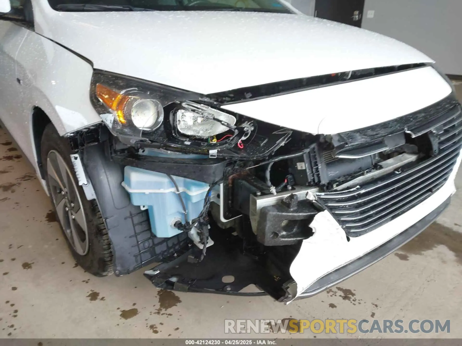 6 fotografías del automóvil dañado KMHC75LC5KU111145 HYUNDAI IONIQ HYBRID 2019